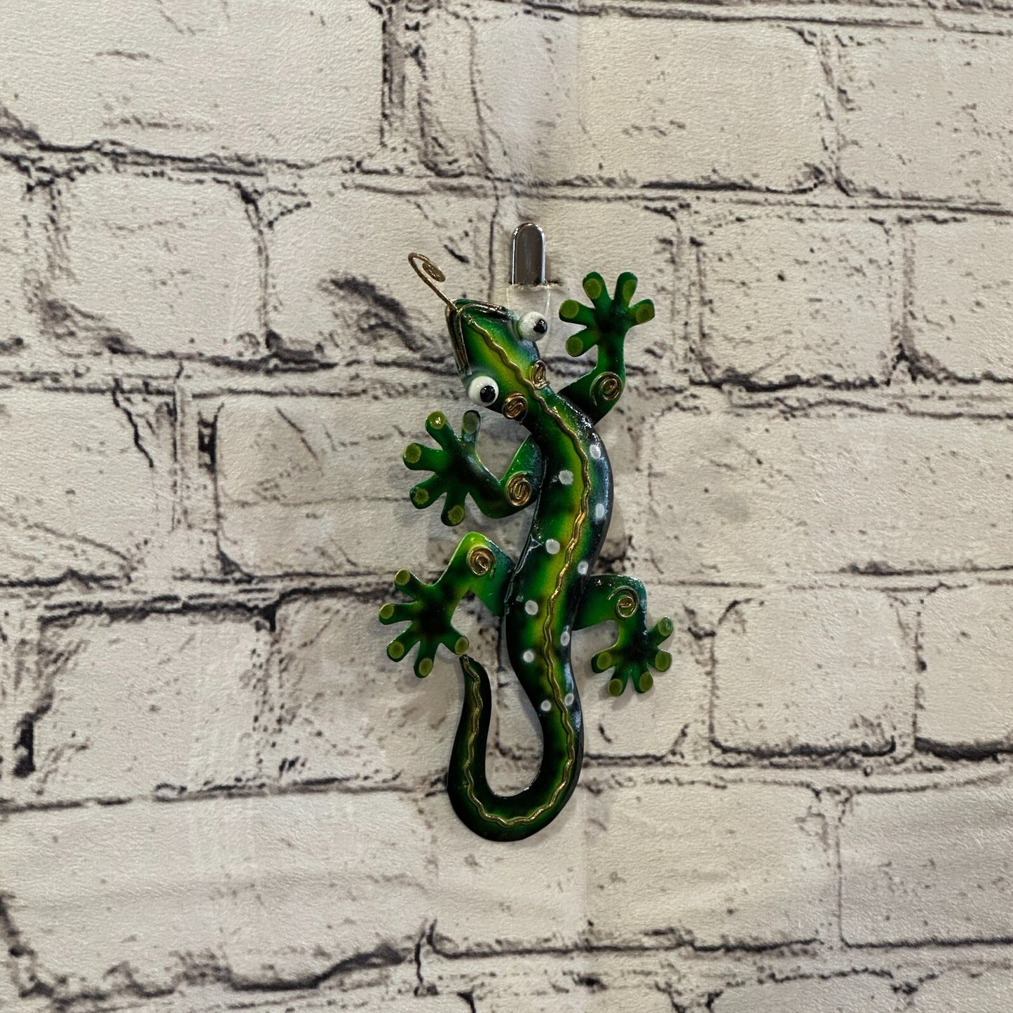 15cm x 8cm Green Gecko Lizard Metal Tin Wall Hanging Ornament Painted Statue