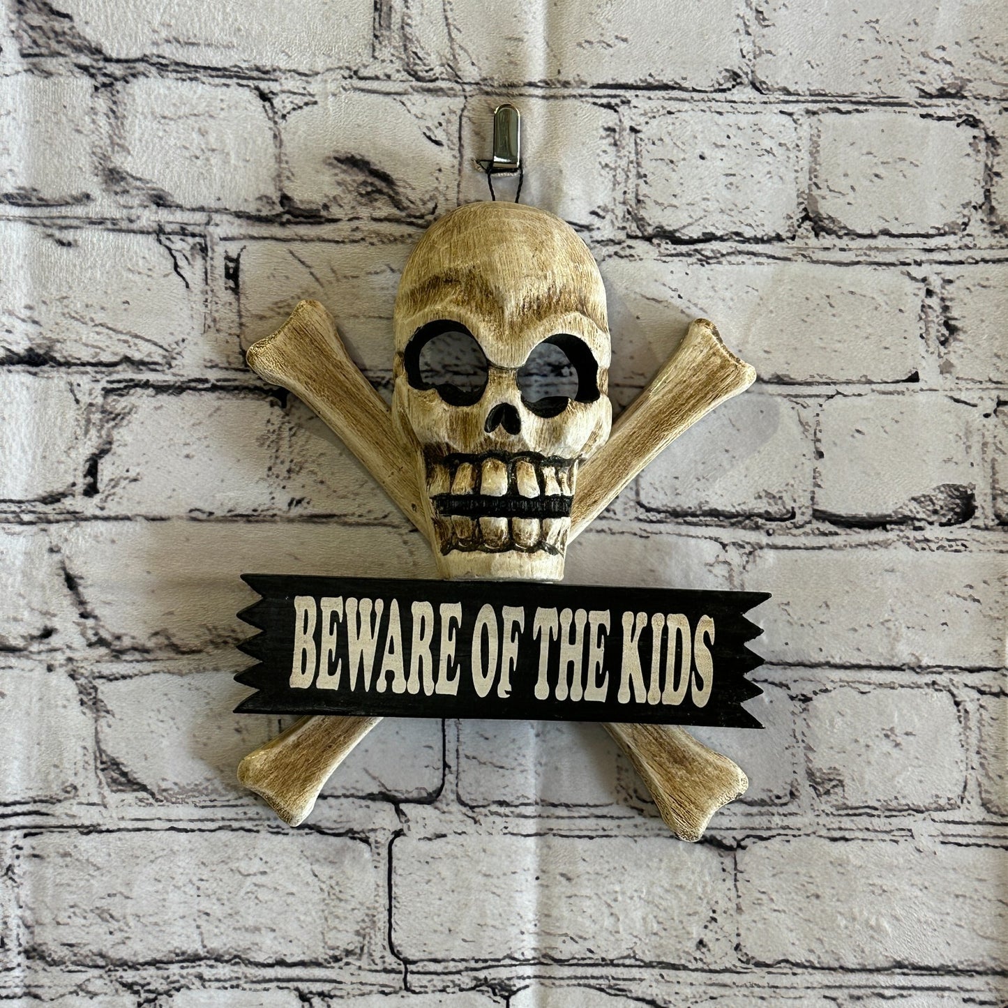 Skull Crossbones Beware Of The Kids Pirate Sign Door Plaque 20cm x 20cm Handmade