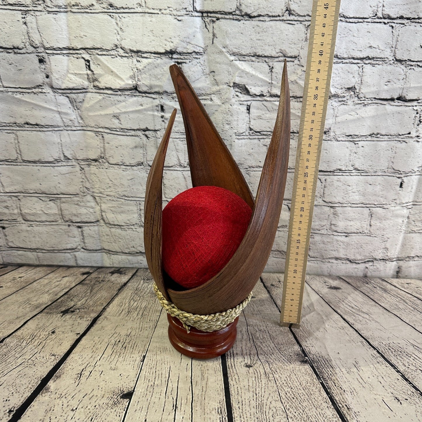 Red Light Brown Natural 40cm Tall Leaf Lamp Twist LED UK Mains Plug Design 1