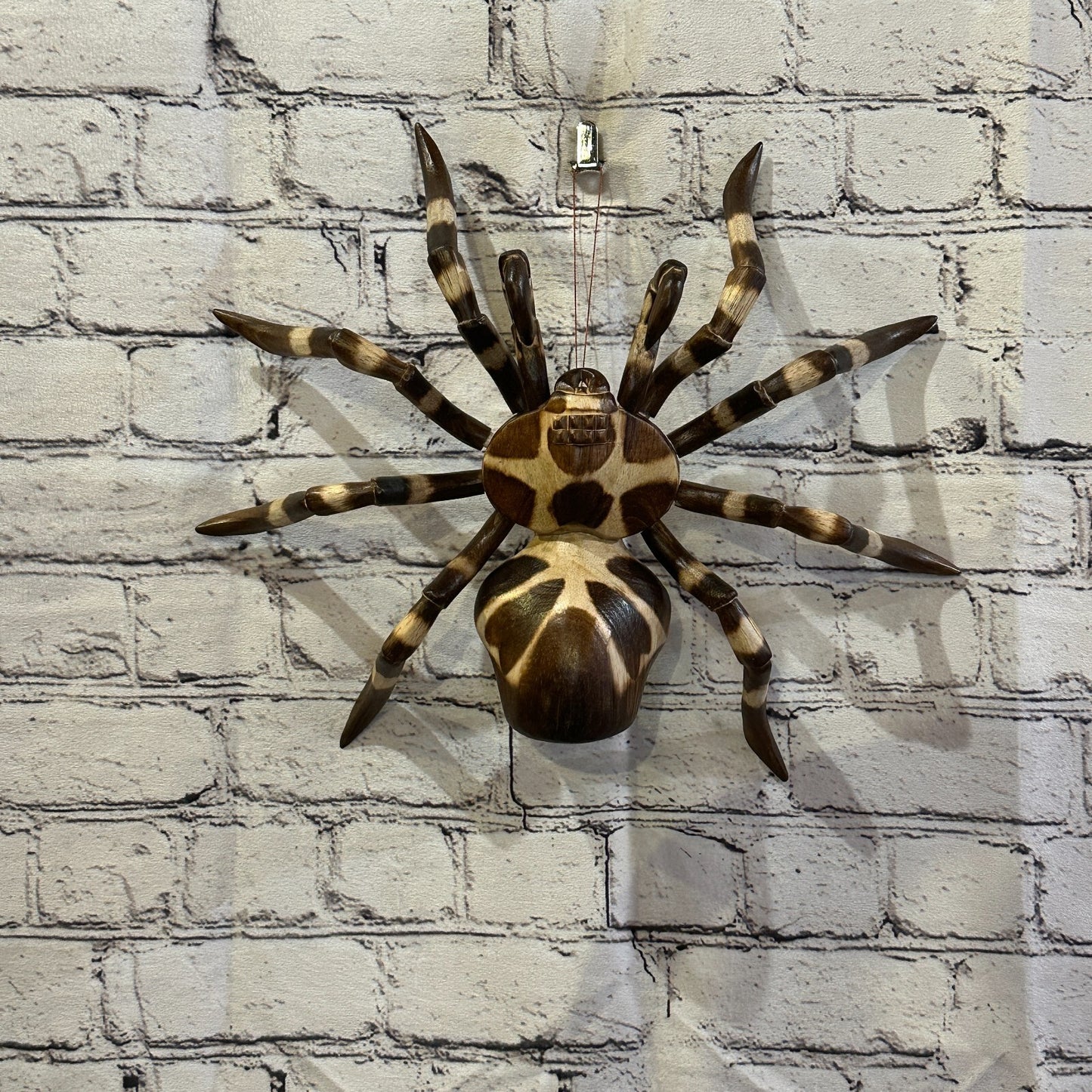 30cm x 25cm Wooden Spider Carving Hand Carved Walking Spider Tarantula Statue