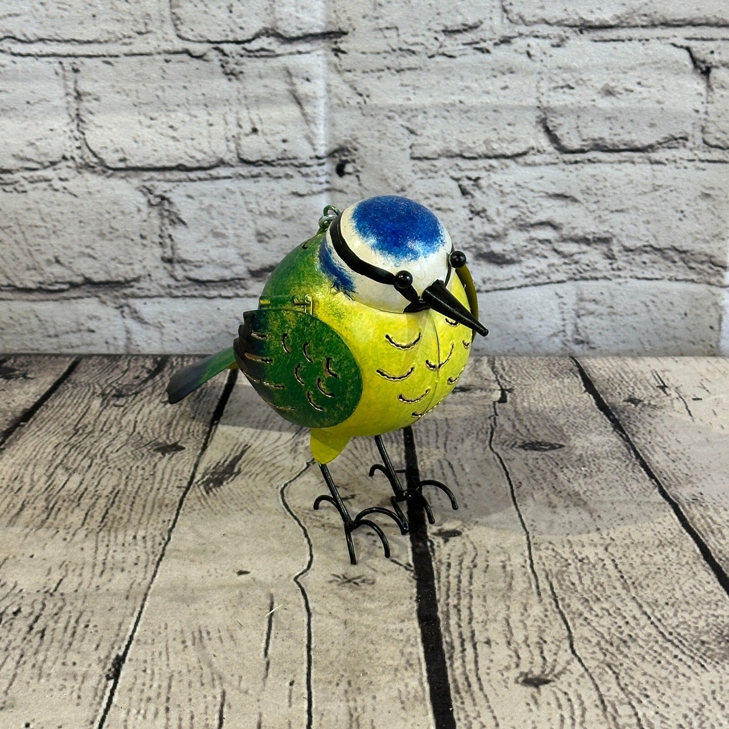 15cm x 15cm Blue Tit Bird Metal Tin Wall Hanging Ornament Painted Statue