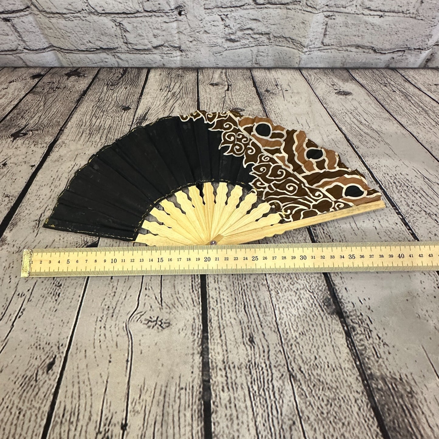 40cm x 20cm Handheld Folding Fans Fabric Fan Bamboo Dance Party Wedding Cosplay