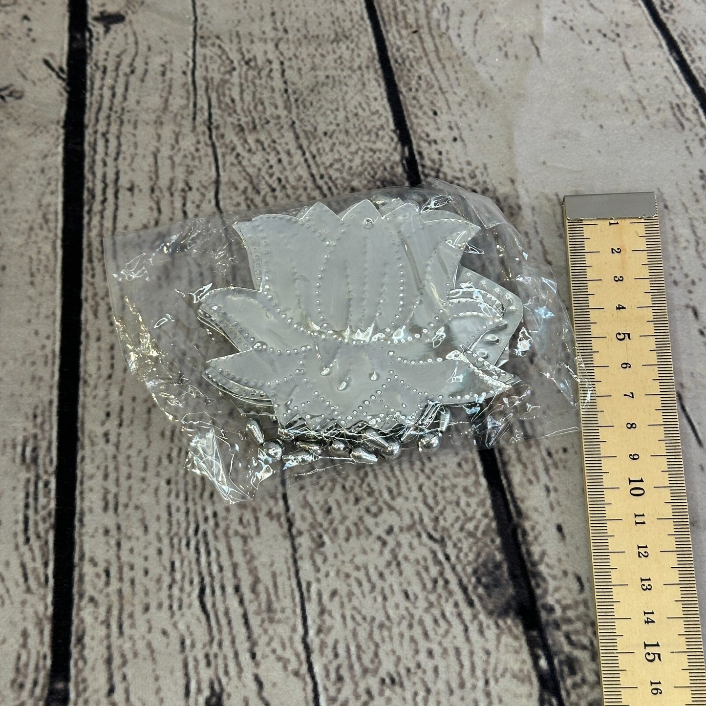 Aluminium Stamped Lotus Flower String Wall Hangings Home Decoration