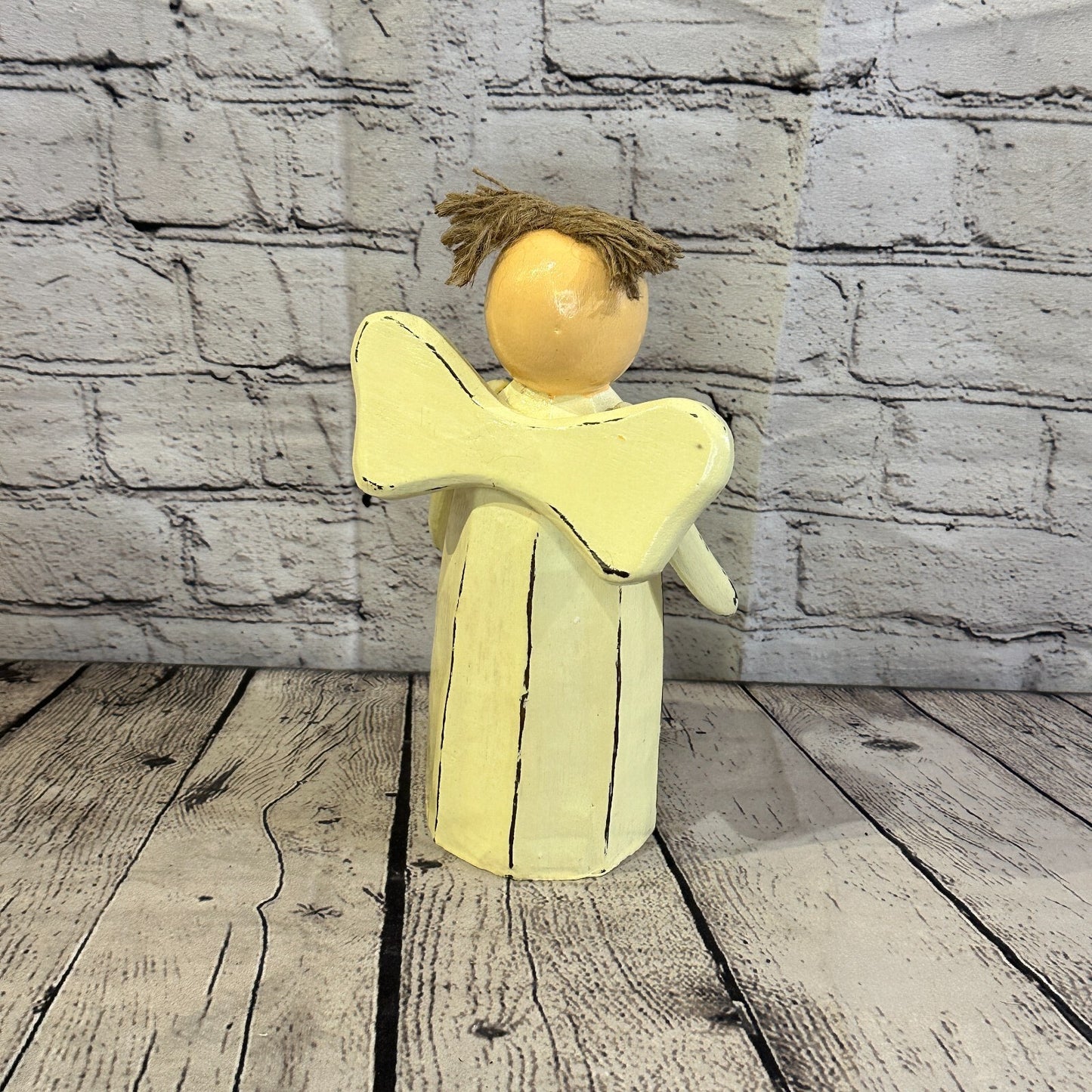 25cm x10cm White Cream Angel Gold Heart Handcrafted Wood Xmas Christmas Ornament