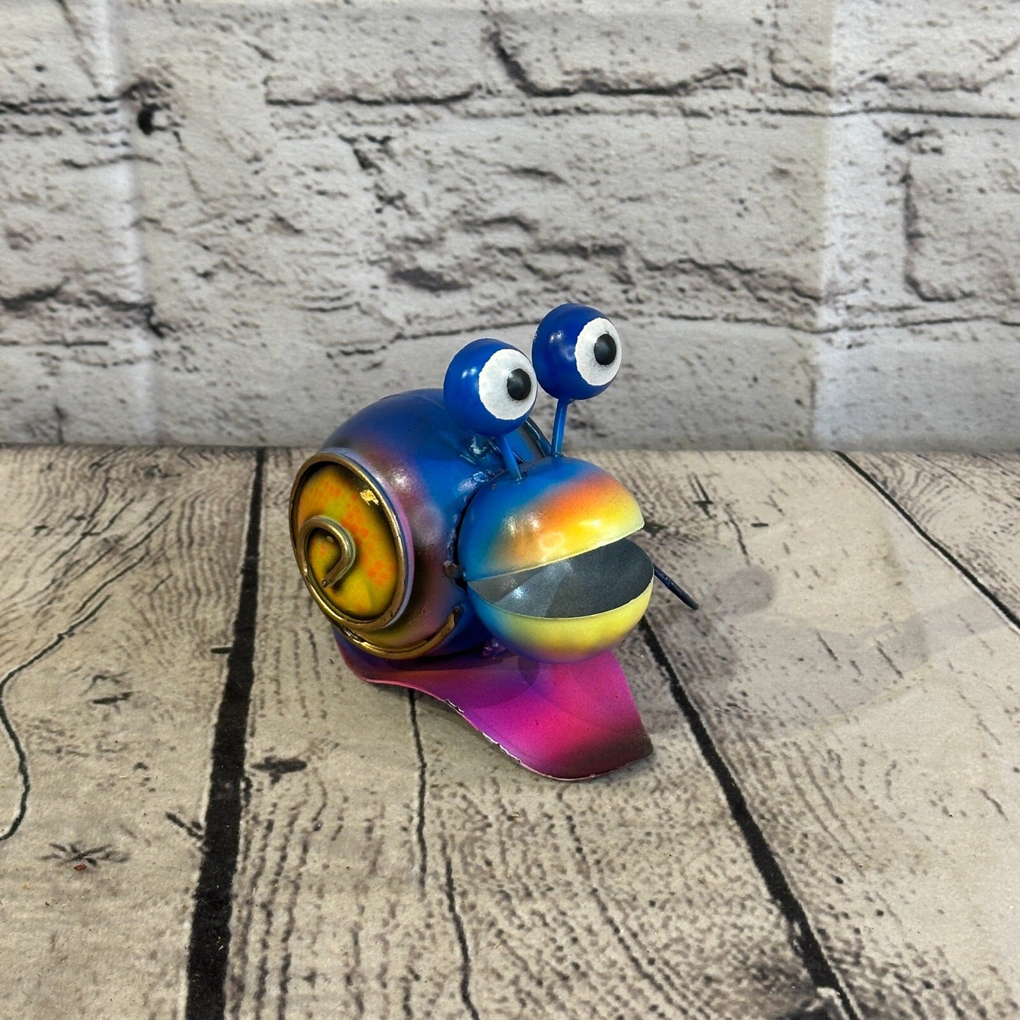 10cm x 10cm Blue Snail Bug Cartoon Hanging Hook Ornament Painted Statue
