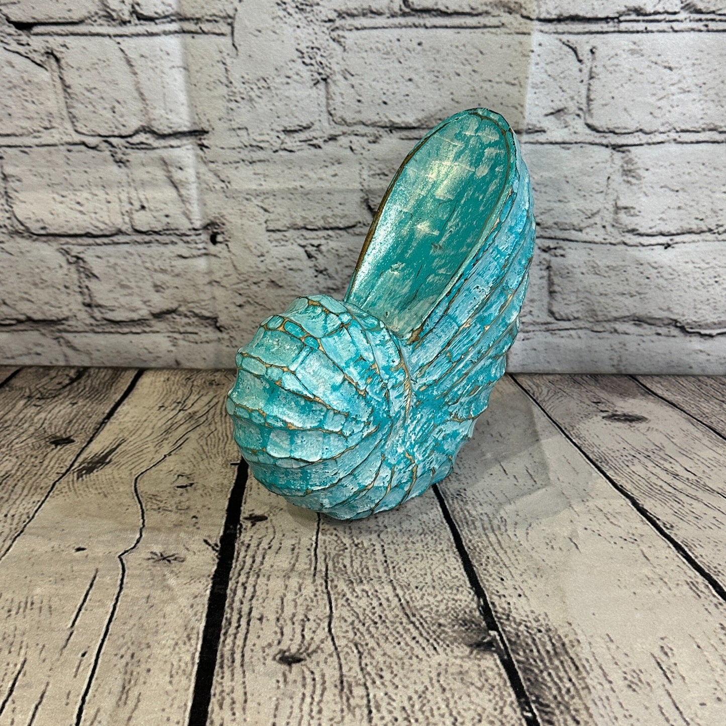 18cm Green Polish Nautilus Shell Ornament Decor Carved Light Wood Parcel Figure