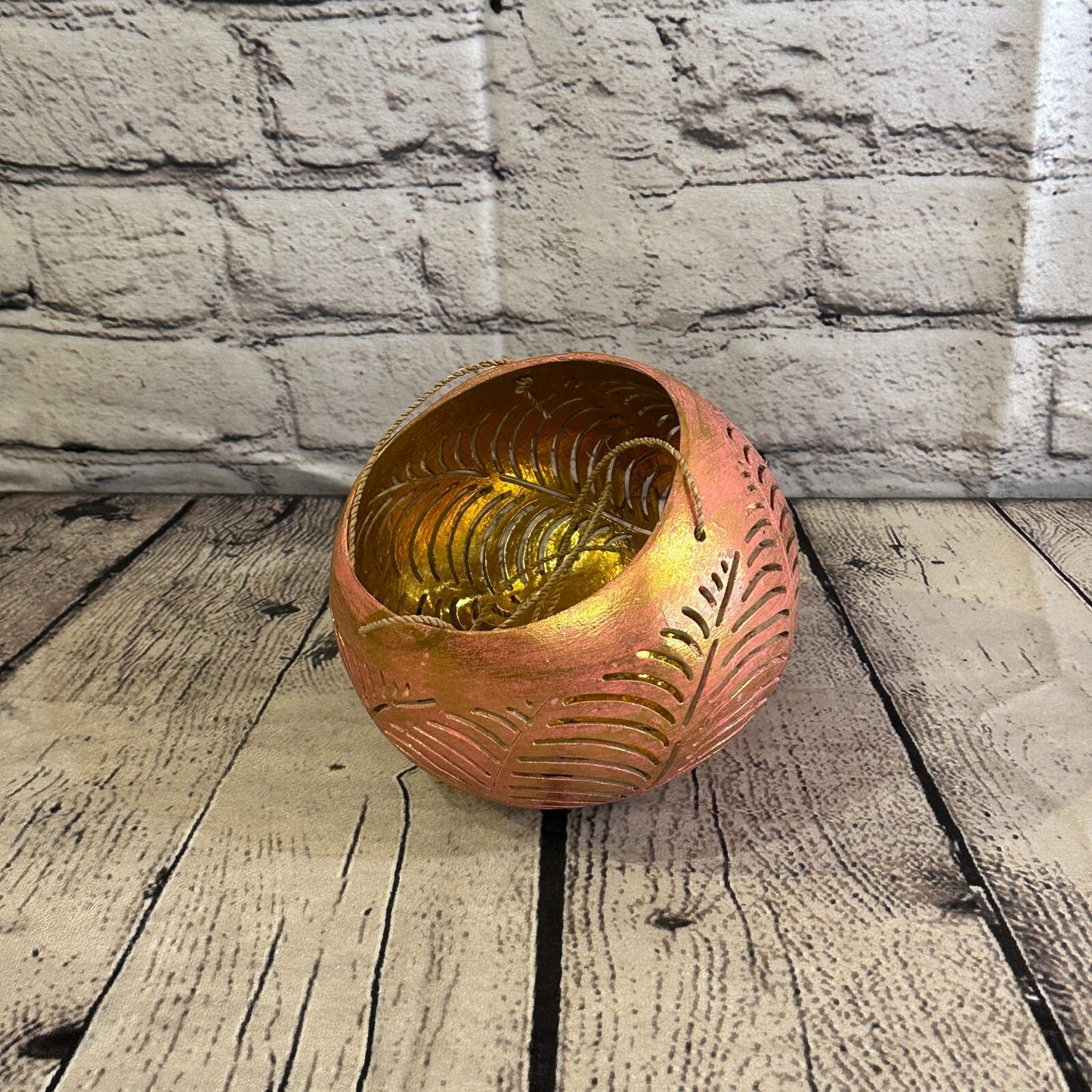 Pink Coconut Shell Hanging Basket Orchid Planter Balcony Decorative Vase Flower
