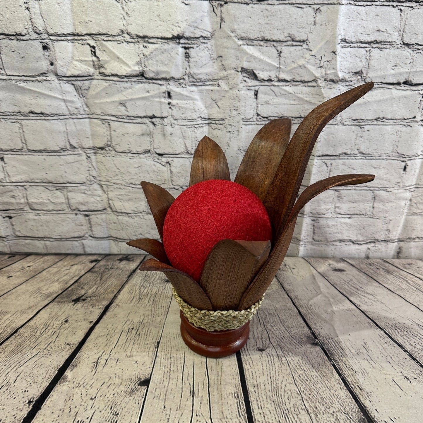 Red Light Brown Natural 40cm Tall Leaf Lamp Twist LED UK Mains Plug Design 5