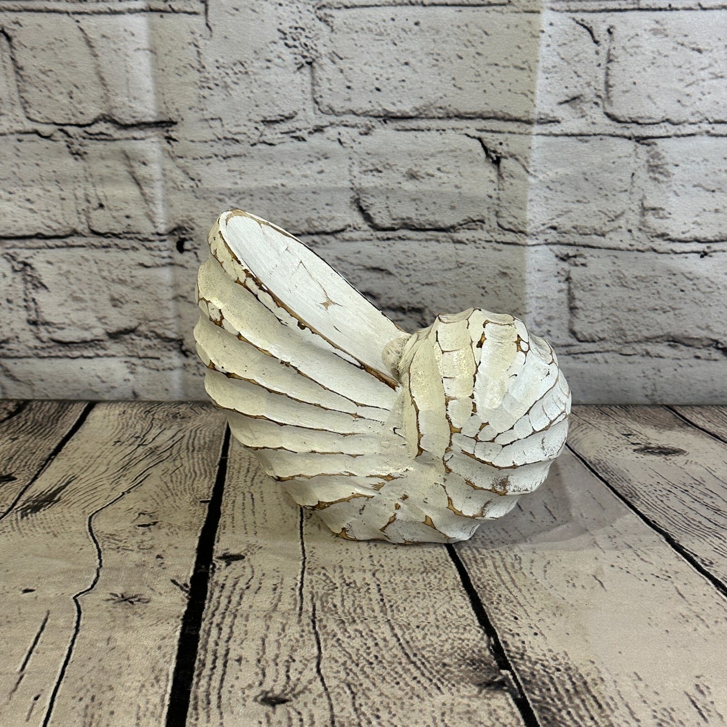 15cm White Polish Nautilus Shell Ornament Decor Carved Light Wood Parcel Figure