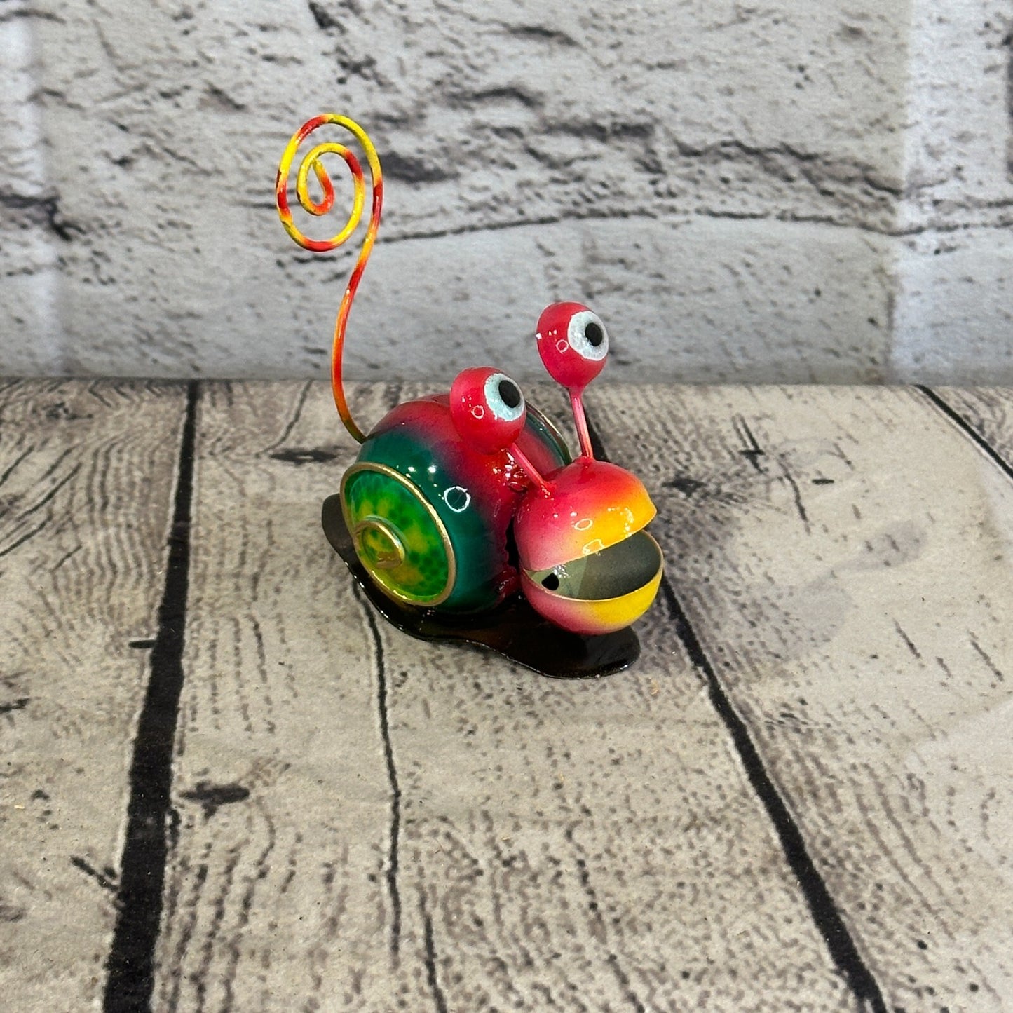 10cm x 7cm Pink Snail Bug Cartoon Postcard Holder Ornament Painted Statue