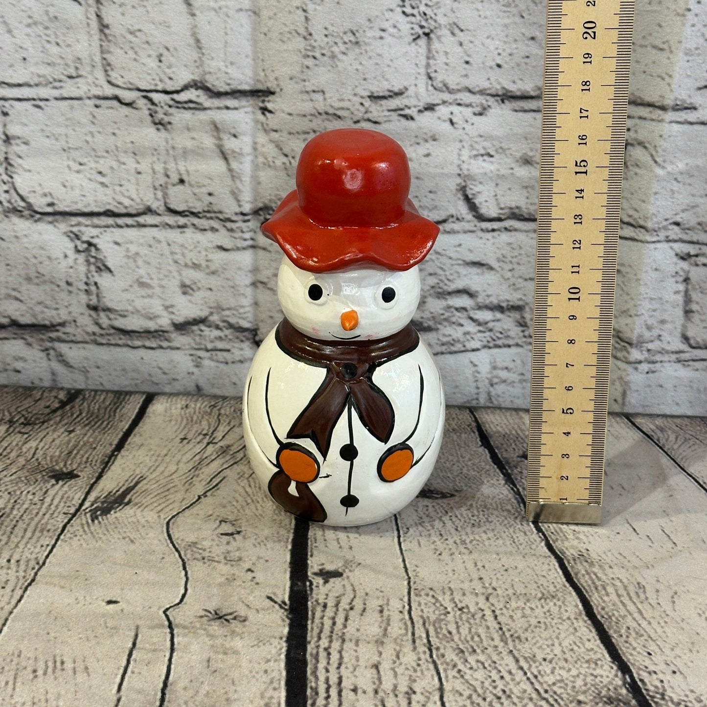 15cm x 8cm Red Top Hat Snowman Handcrafted Wood Xmas Christmas Ornament