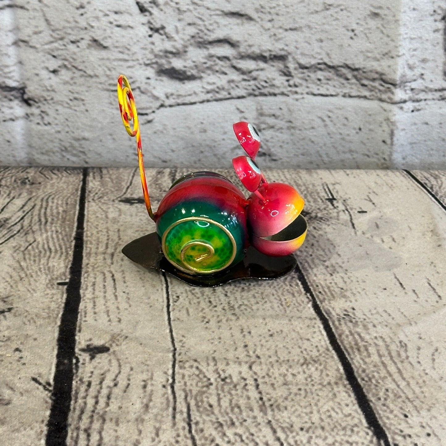 10cm x 7cm Pink Snail Bug Cartoon Postcard Holder Ornament Painted Statue