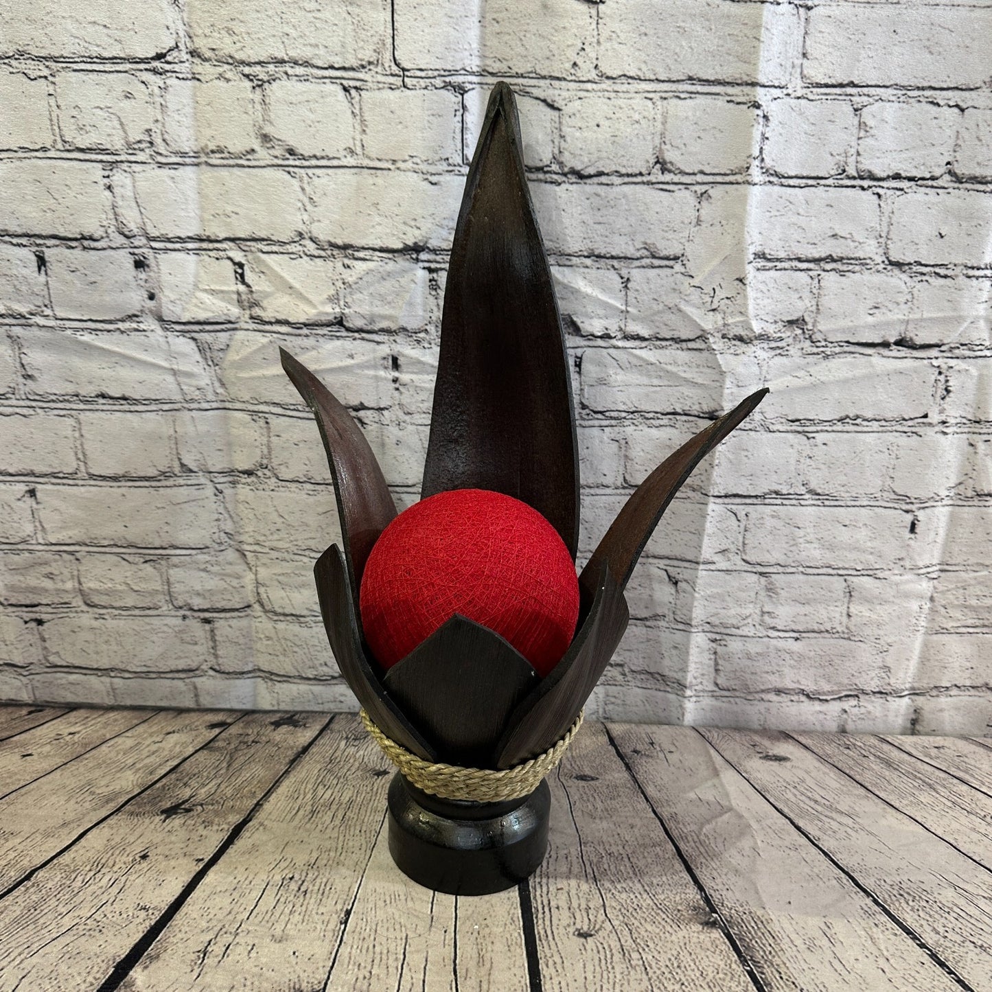 Red Brown Leaf Natural 50cm Tall Leaf Lamp Twist LED UK Mains Plug Design 8