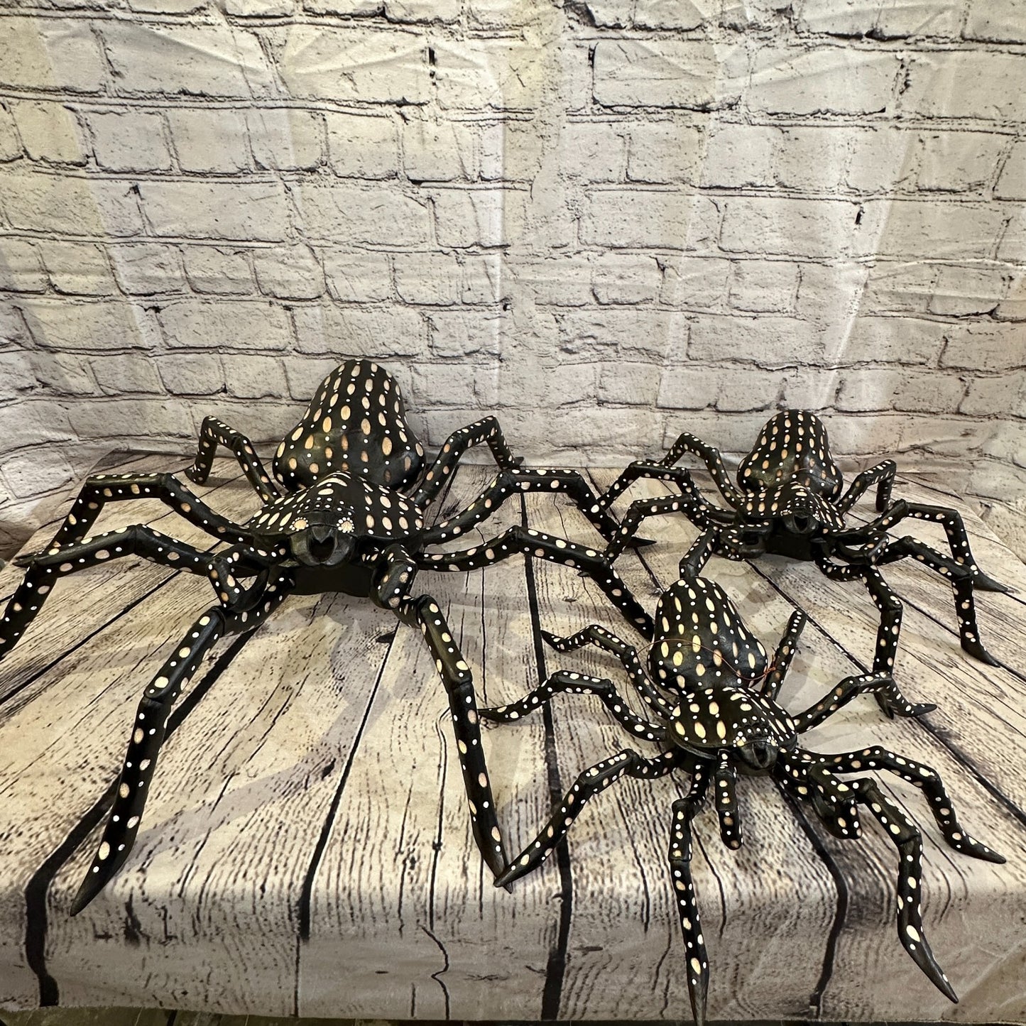 40cm x 35cm Wood Dark Spider Carving Hand Carved Walking Spider Tarantula Statue