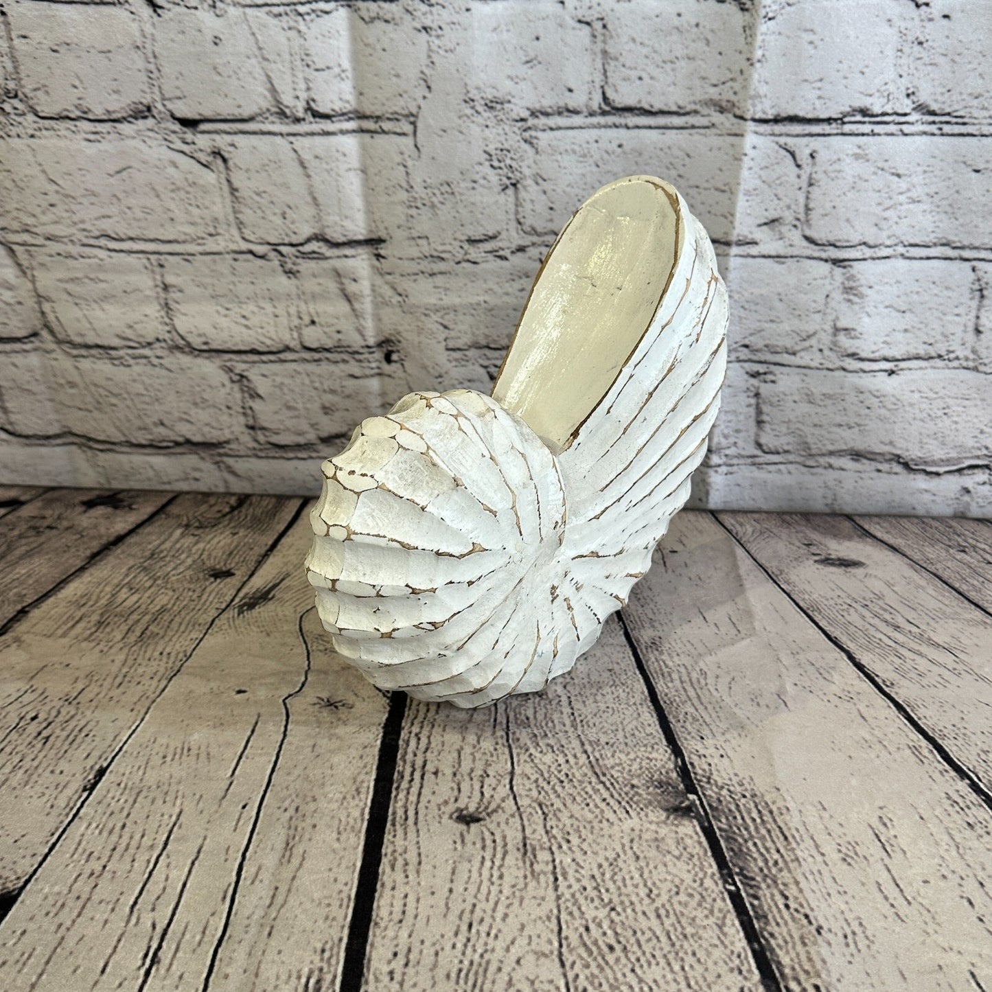 25cm White Polish Nautilus Shell Ornament Decor Carved Light Wood Parcel Figure