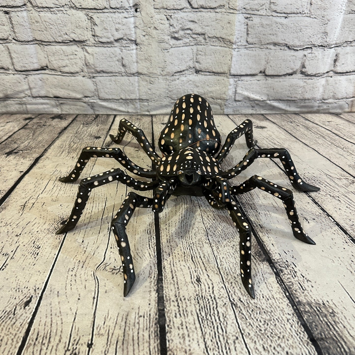 40cm x 35cm Wood Dark Spider Carving Hand Carved Walking Spider Tarantula Statue