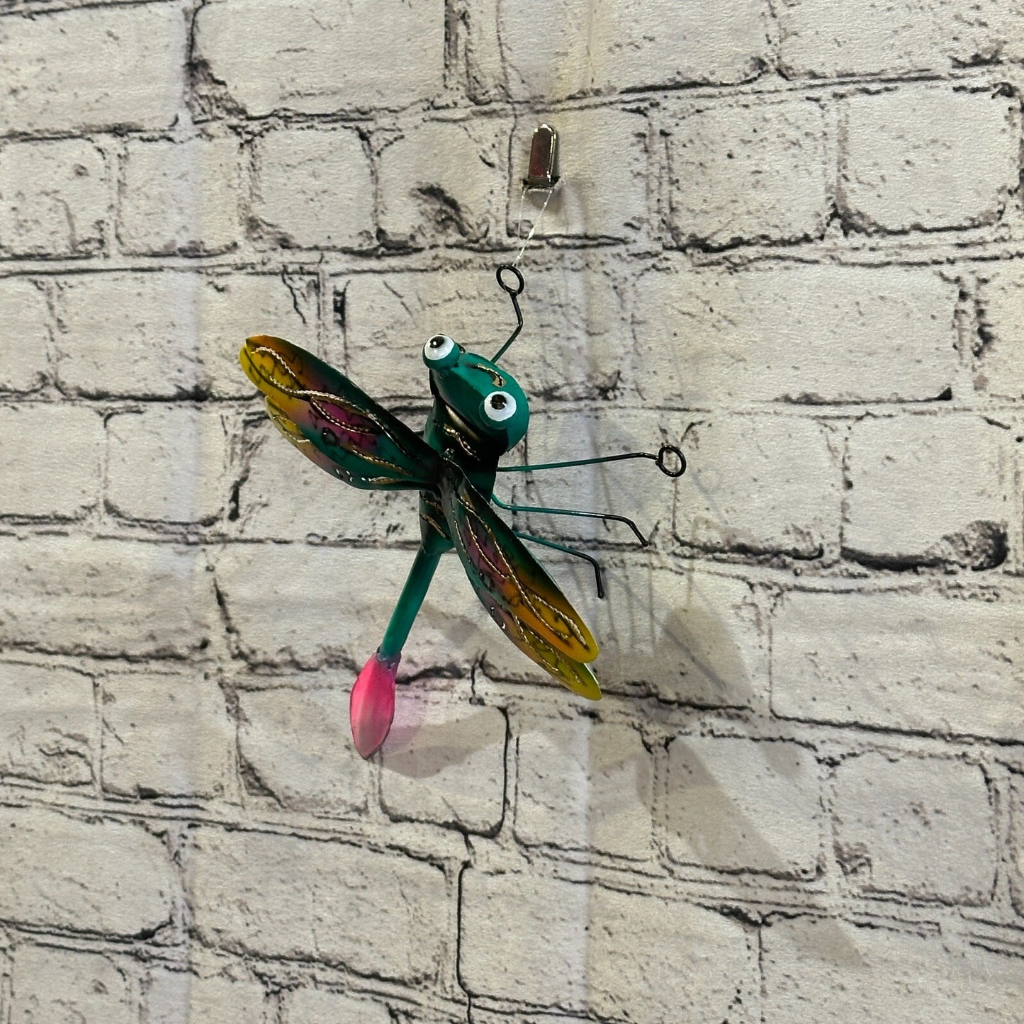 20cm x 15cm Green Dragonfly Bug Metal Tin Wall Hanging Ornament Painted Statue