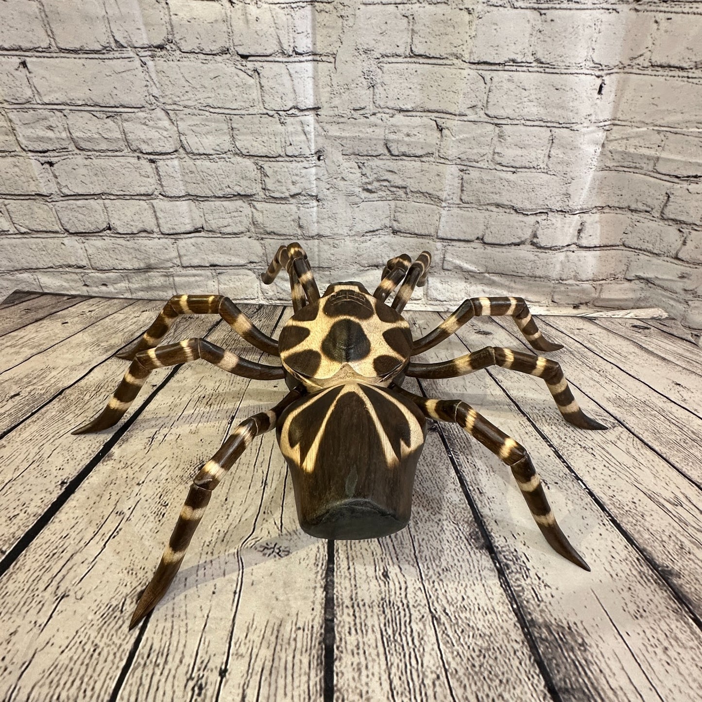 50cm x 45cm Wooden Spider Carving Hand Carved Walking Spider Tarantula Statue