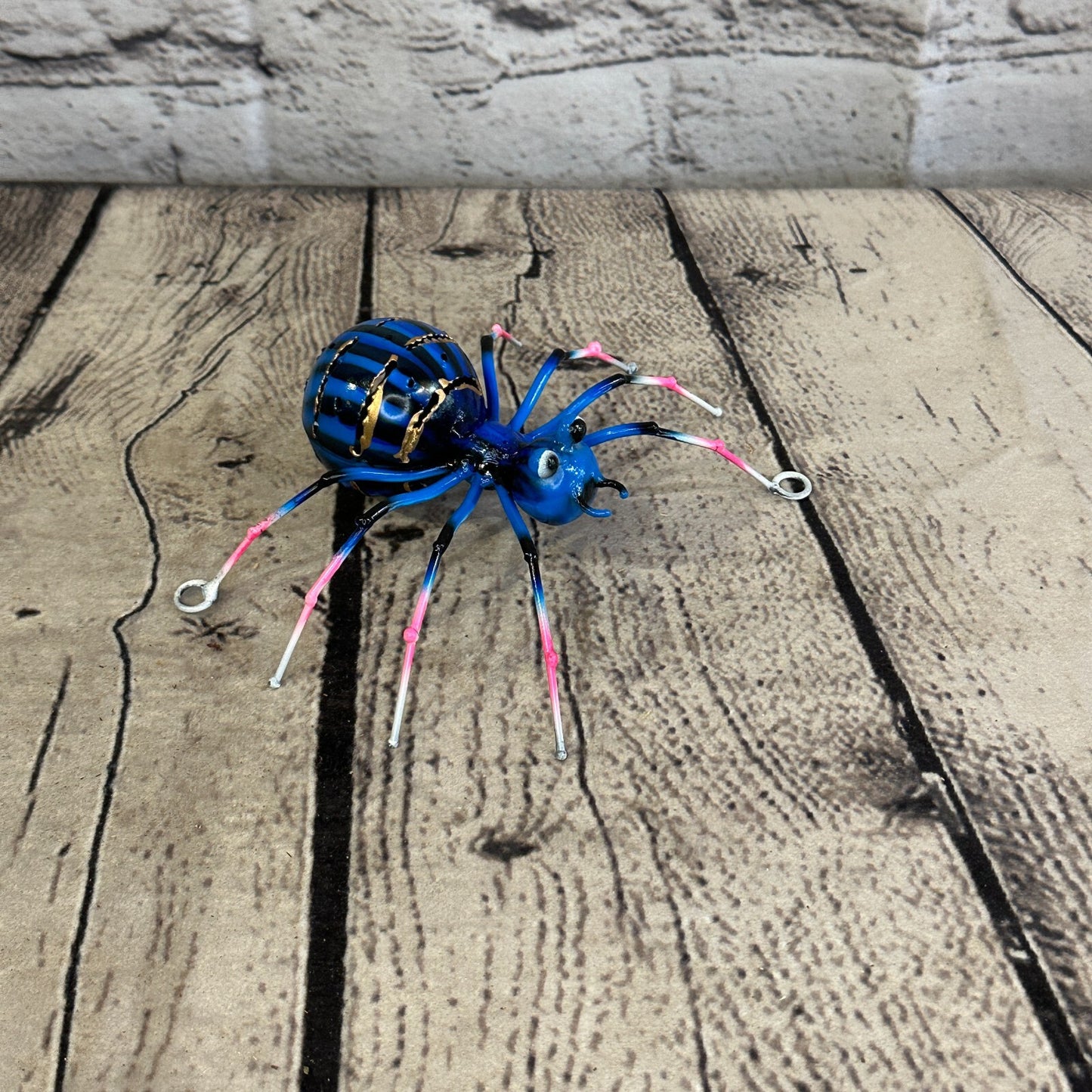 12cm x 8cm Blue Spider Bug Metal Tin Wall Hanging Ornament Painted Statue