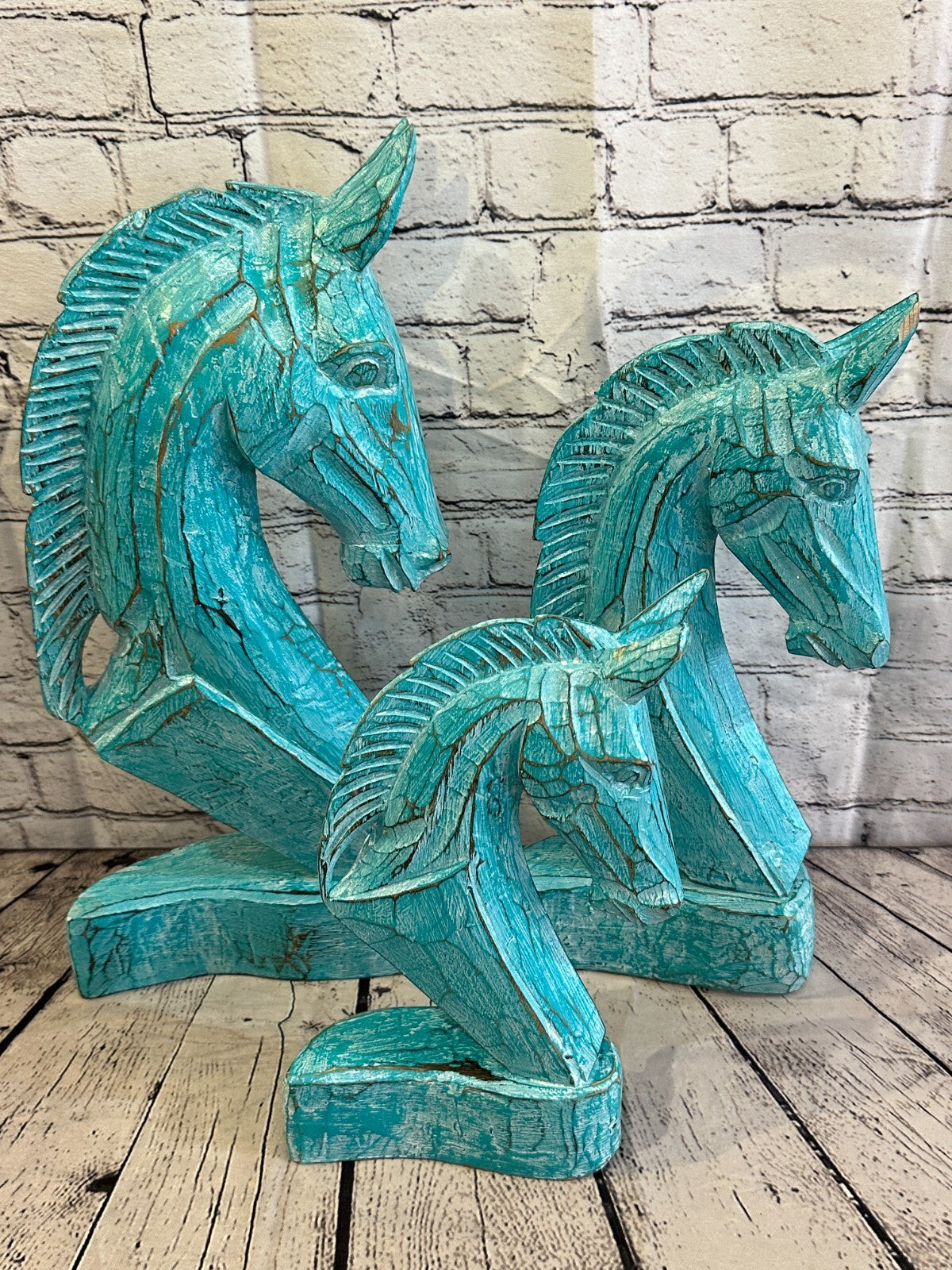 Green Wooden 30cm x 18cm Horse Head Bust Hand Carved Wood Sculpture