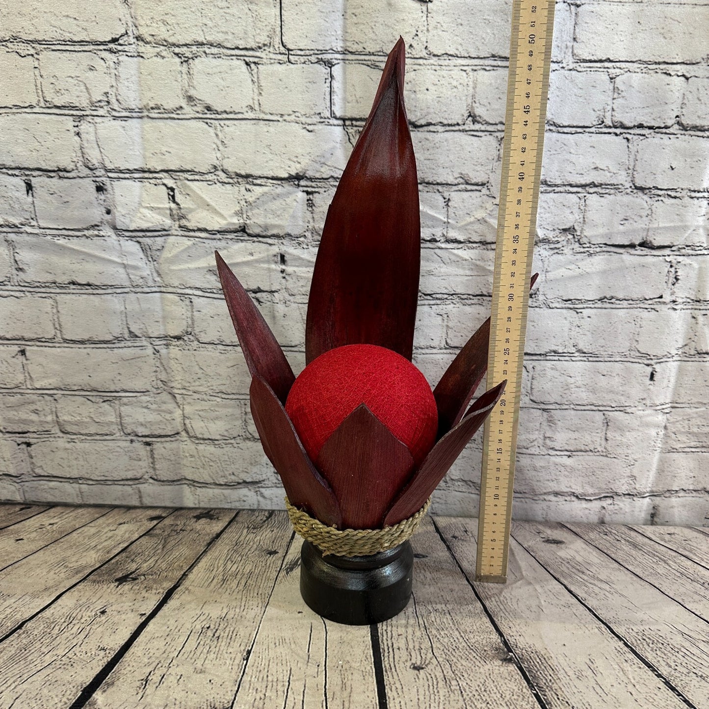 Red Red Leaf Natural 50cm Tall Leaf Lamp Twist LED UK Mains Plug Design 8