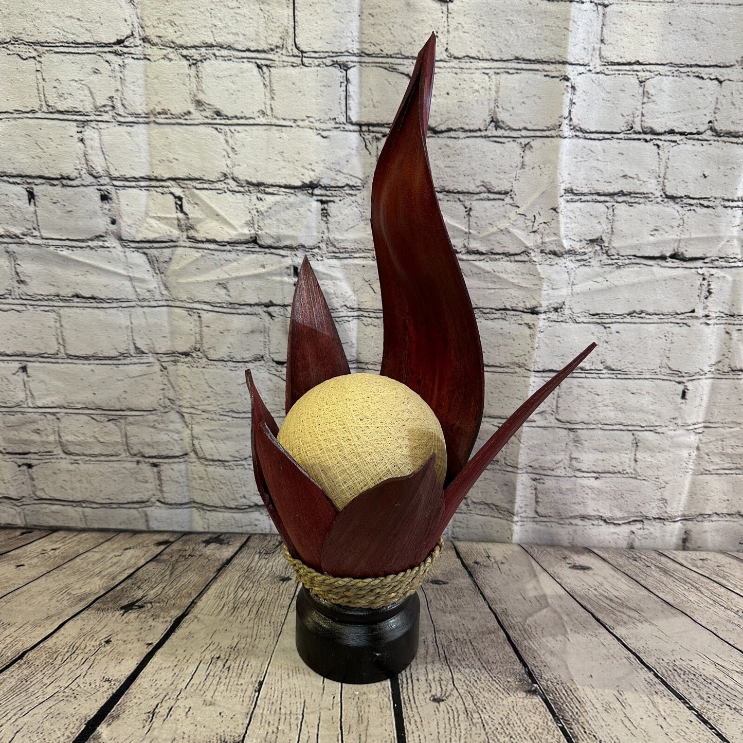 White Red Leaf Natural 50cm Tall Leaf Lamp Twist LED UK Mains Plug Design 8