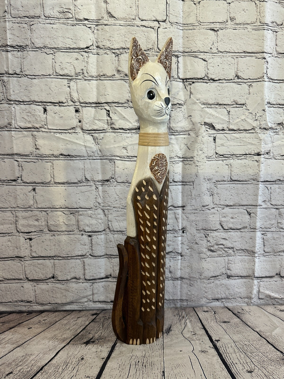 60cm Brown White Flower Wooden Shabby Cat Statue Ornament Fair Trade Handcarved