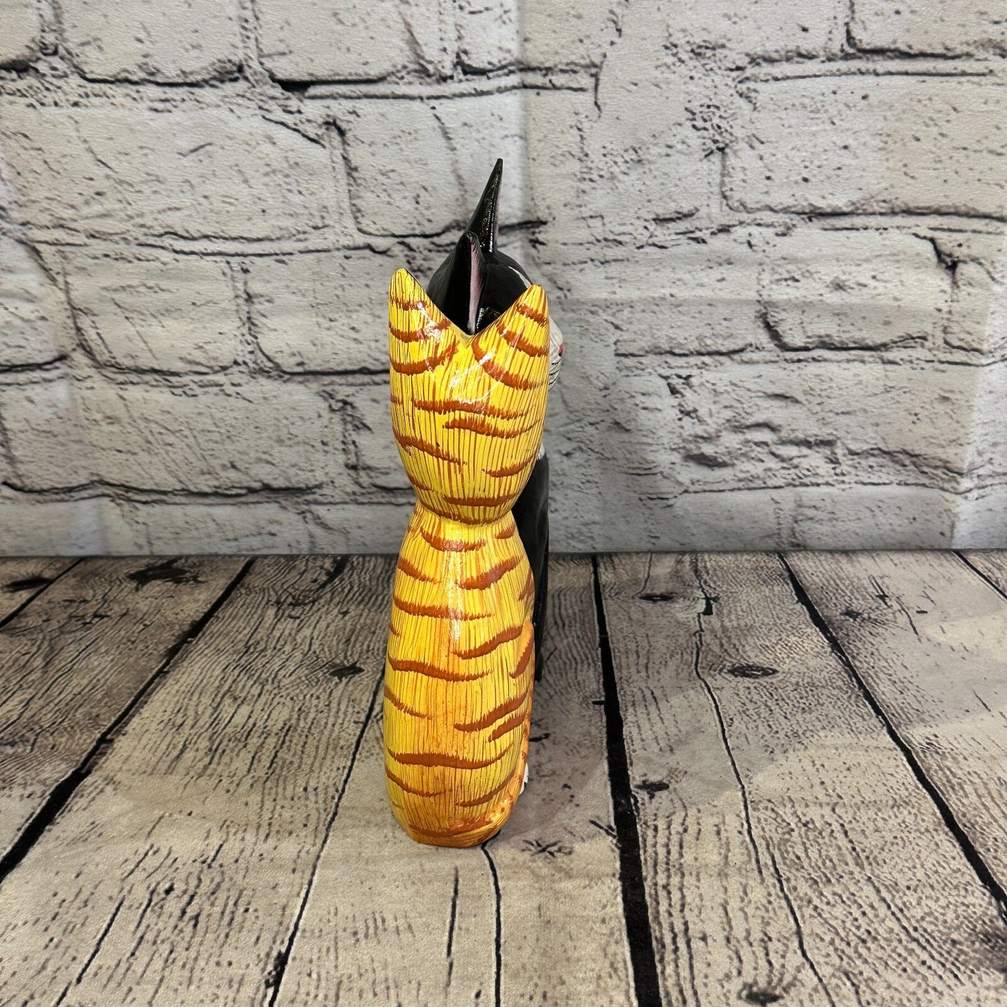 20cm x 15cm Orange / Black Style Painted Wooden Hand Carved Kissing Cat Wooden
