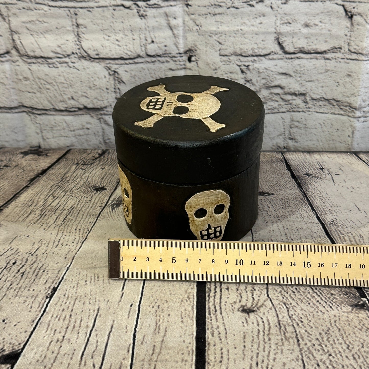 10cm x 10cm x 10cm Cylinde Pirate Wooden Gothic Skeleton Skull Jewellery Box