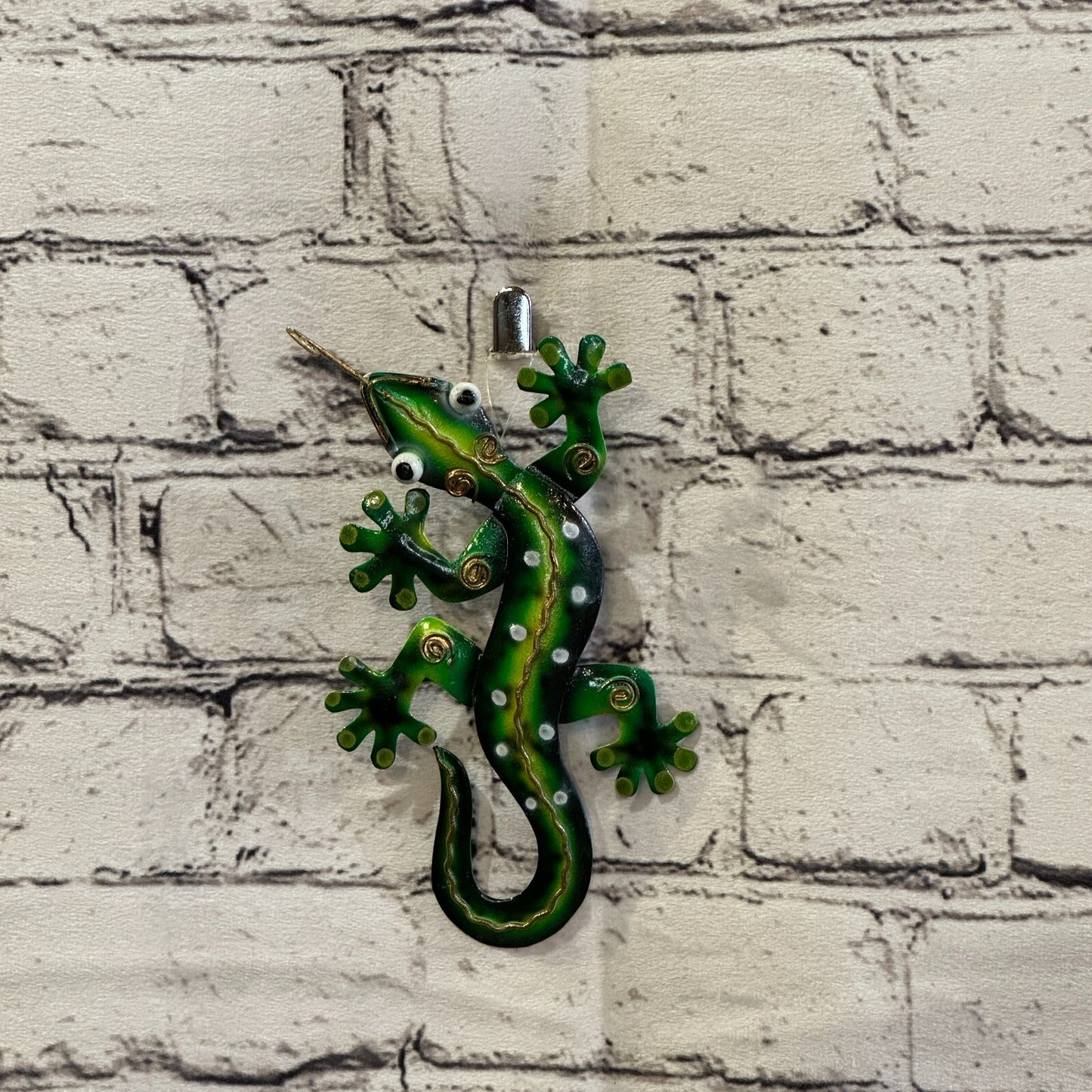 15cm x 8cm Green Gecko Lizard Metal Tin Wall Hanging Ornament Painted Statue