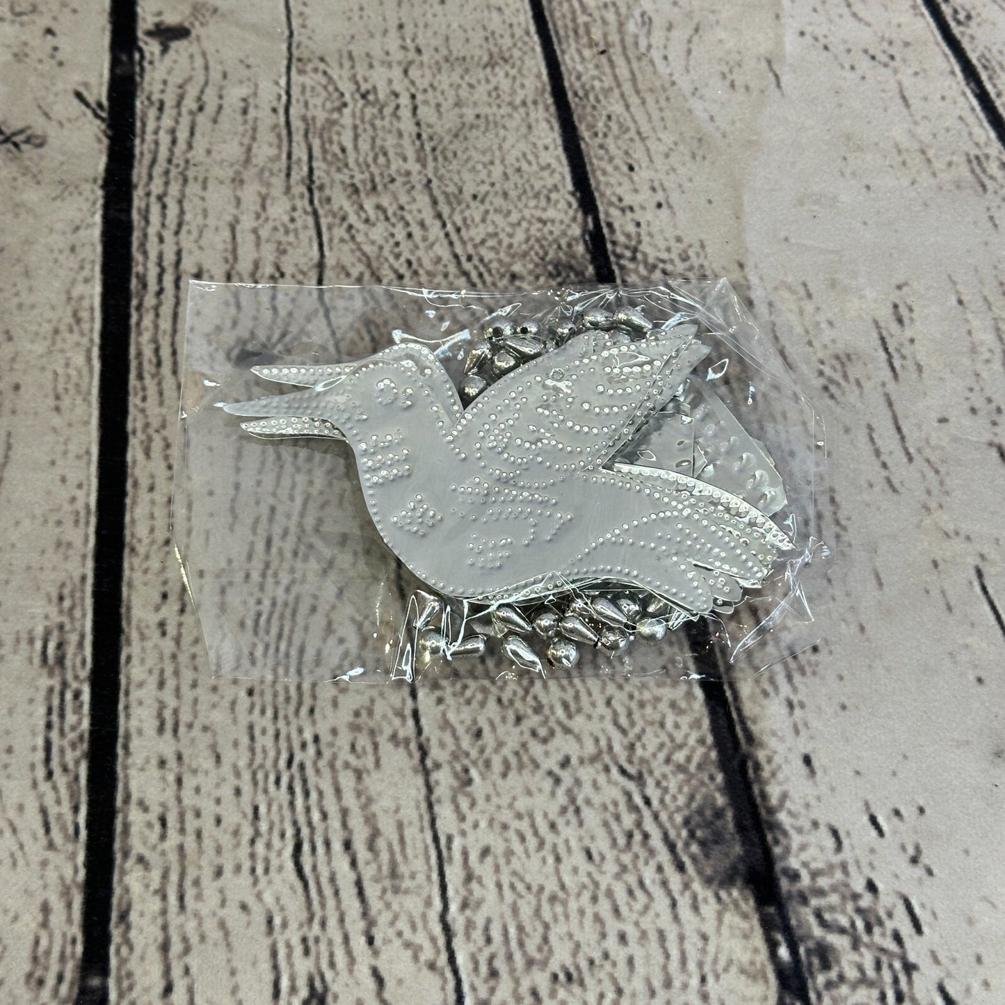 Aluminium Stamped Sitting Humming Bird String Wall Hangings Home Decoration