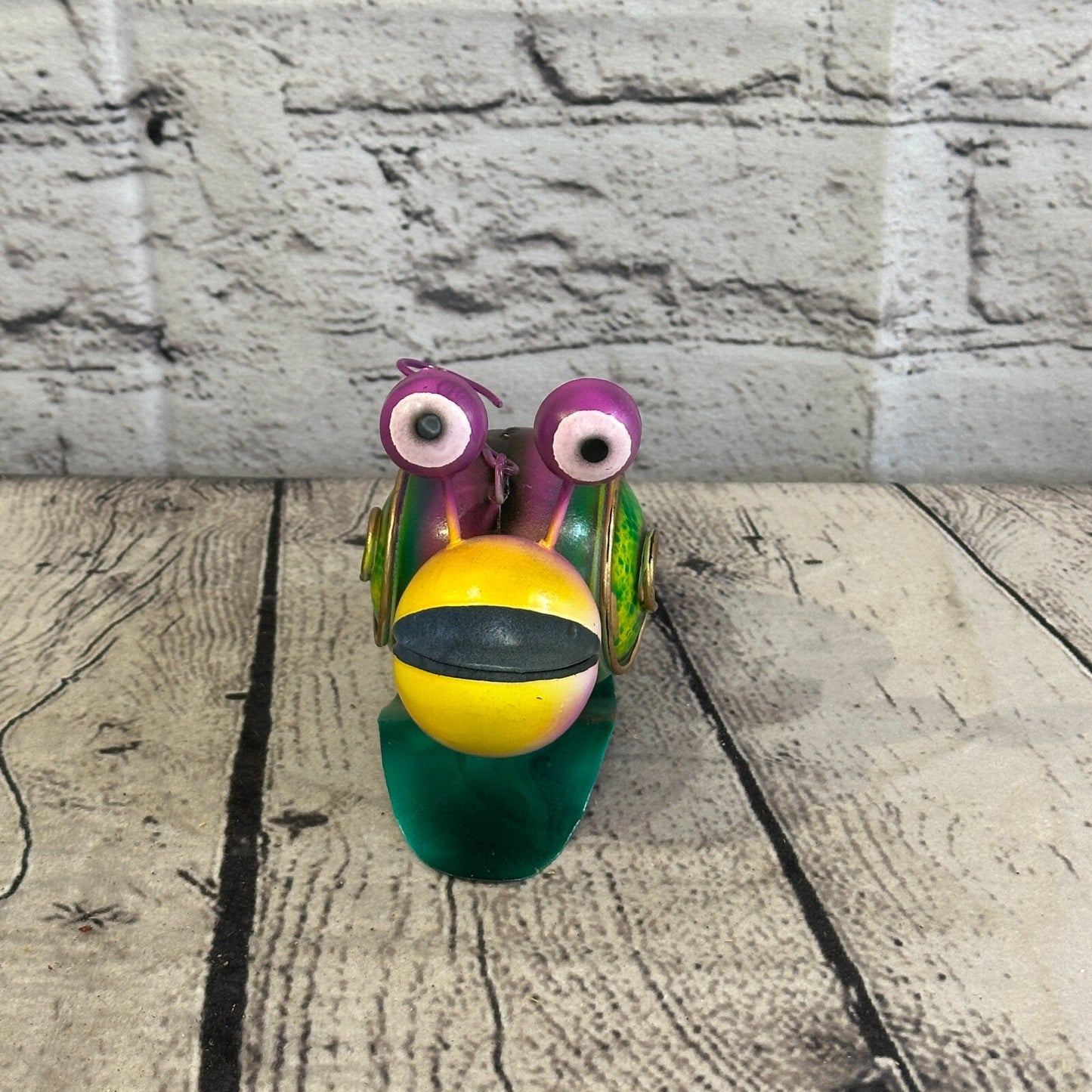 10cm x 10cm Purple Snail Bug Cartoon Hanging Hook Ornament Painted Statue