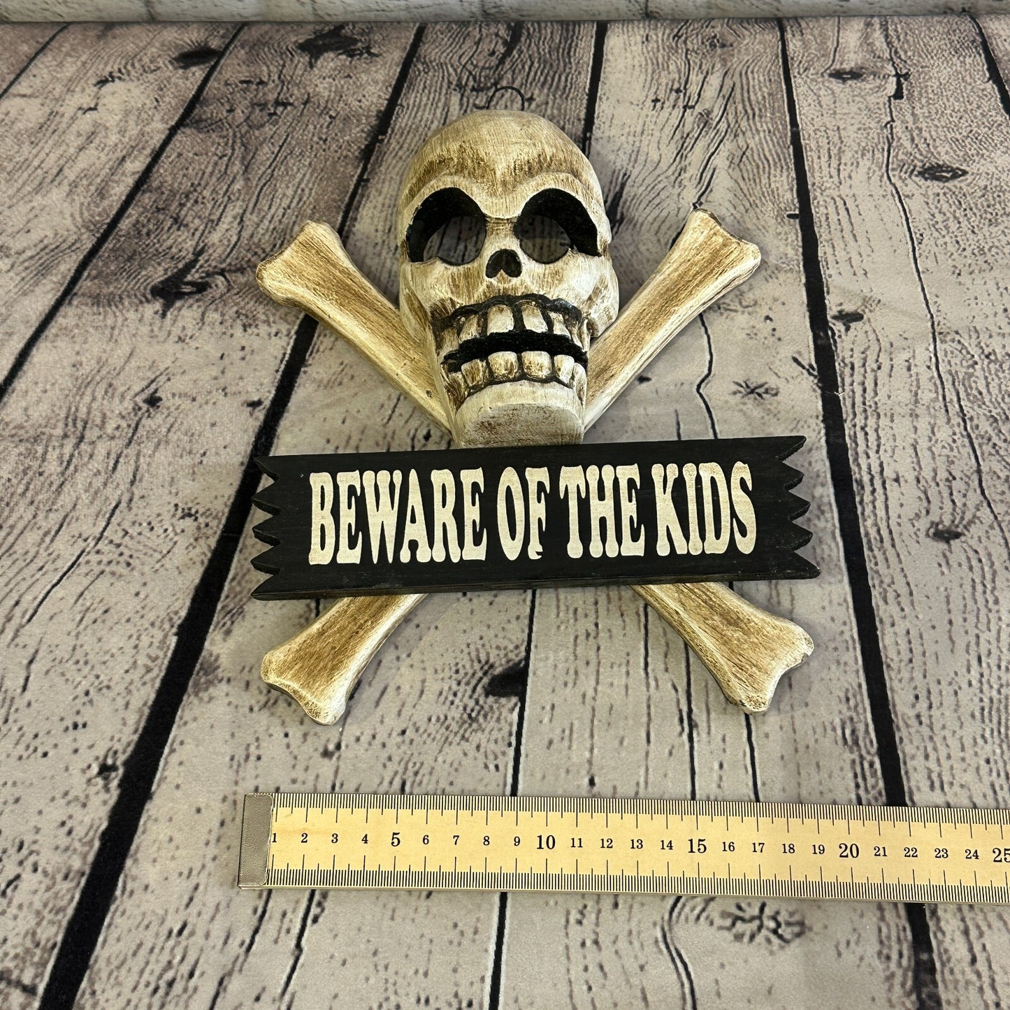 Skull Crossbones Beware Of The Kids Pirate Sign Door Plaque 20cm x 20cm Handmade