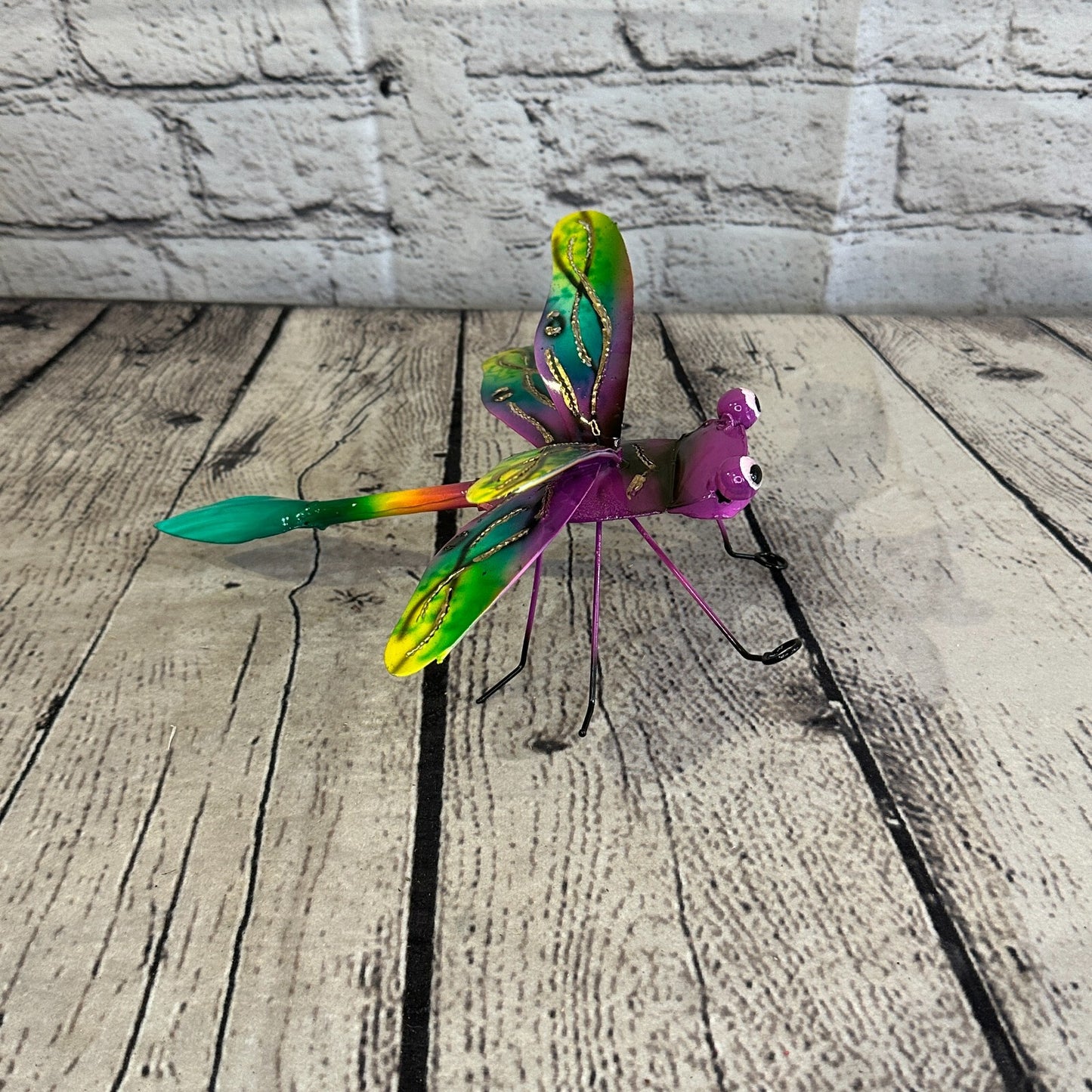 20cm x 15cm Pink Dragonfly Bug Metal Tin Wall Hanging Ornament Painted Statue
