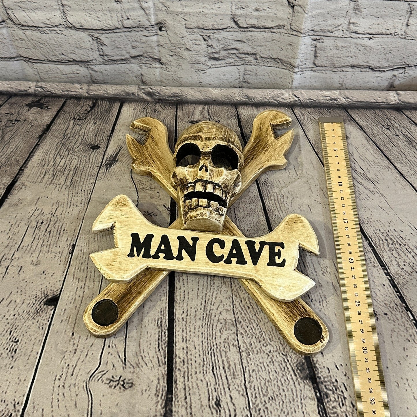 Skull & Crossbones Man Cave Mechanic Pirate Sign Door Plaque 30cm x 25cm