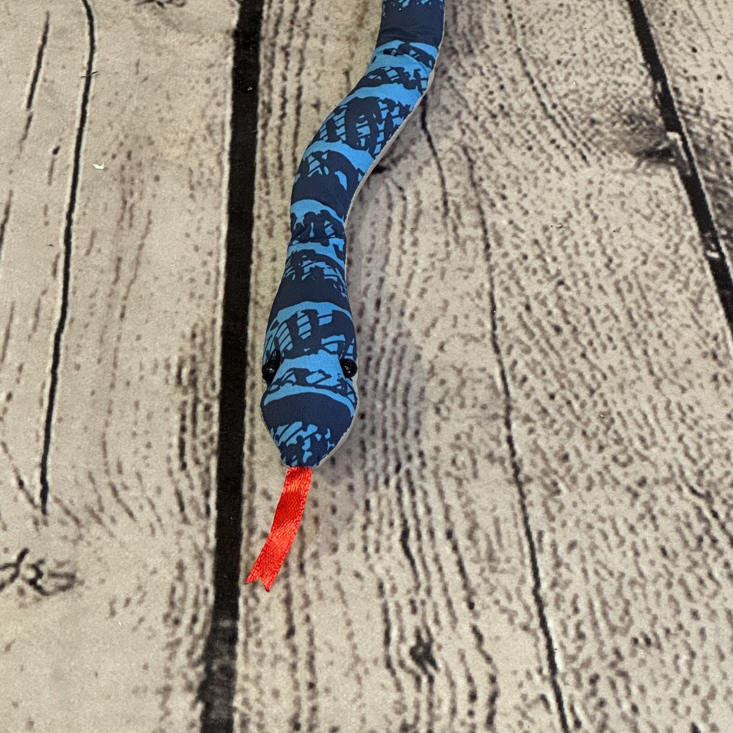 Colourful Sand Animal Lizard Toy Party Stocking Filler Stress Relief Fidget 30cm