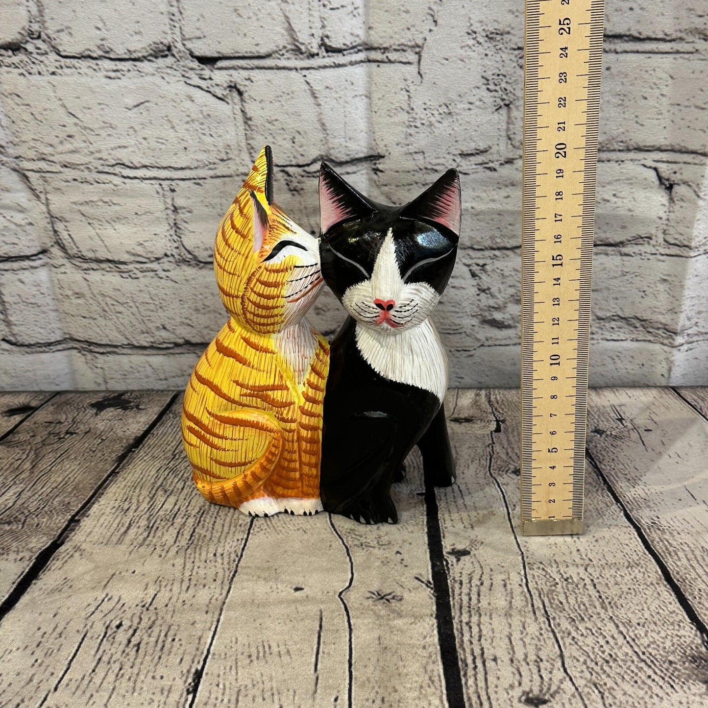 20cm x 15cm Orange / Black Style Painted Wooden Hand Carved Kissing Cat Wooden