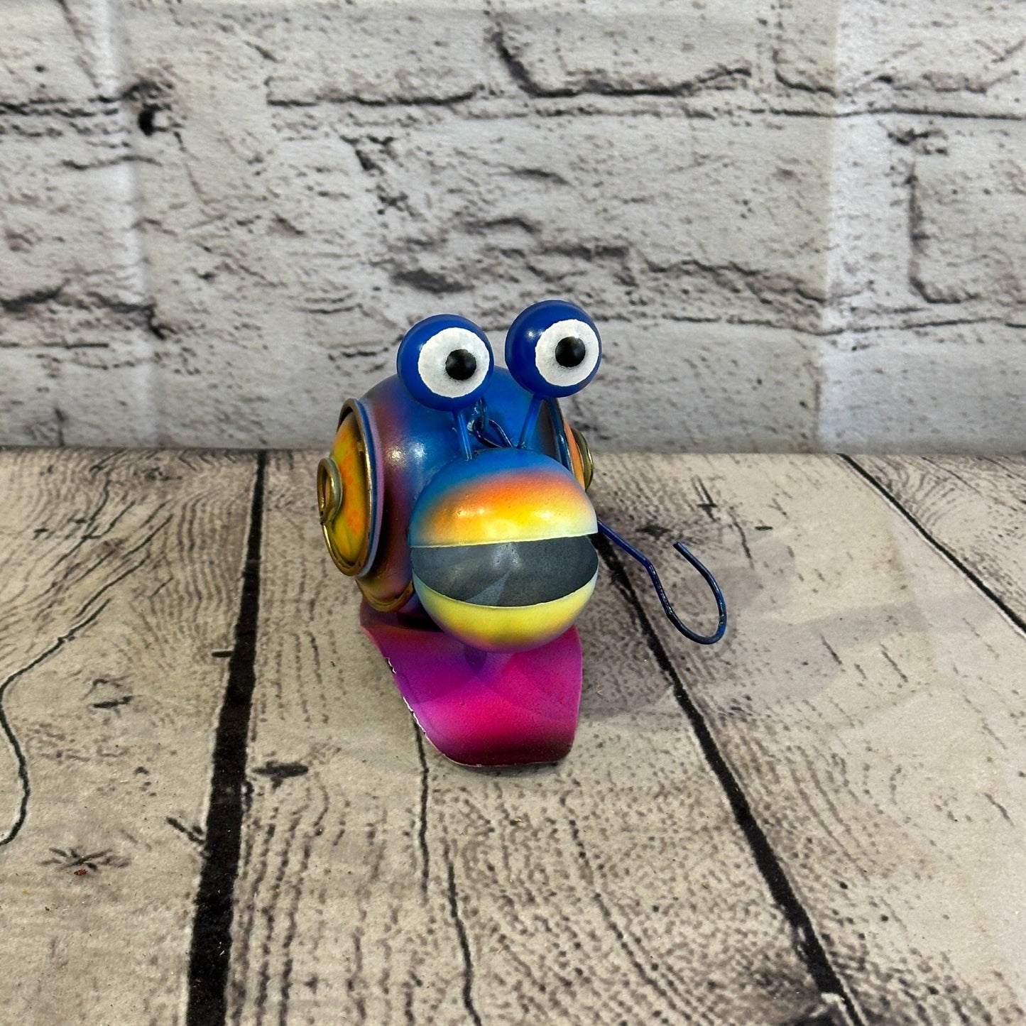 10cm x 10cm Blue Snail Bug Cartoon Hanging Hook Ornament Painted Statue