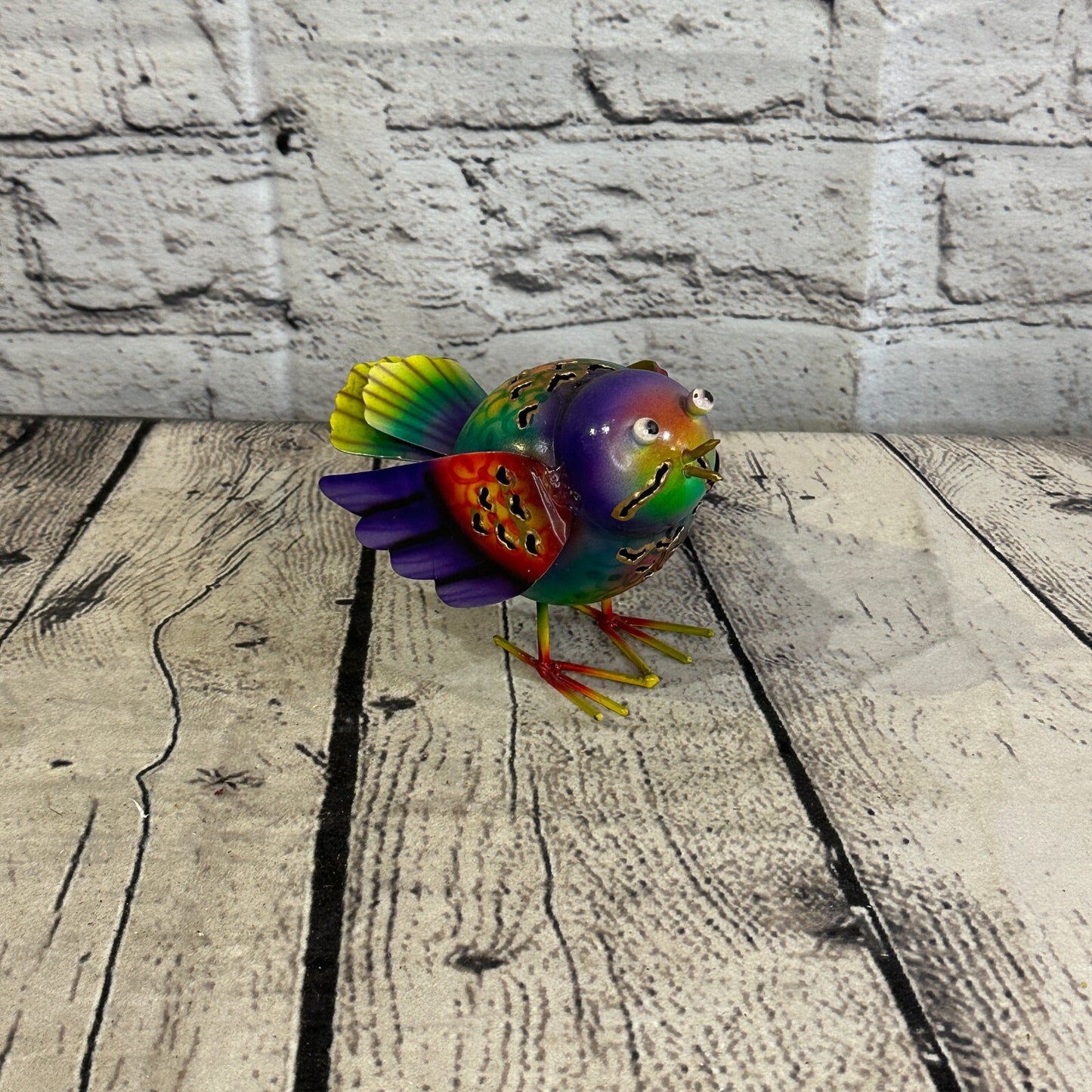 10cm x 10cm Bright Purple Bird Metal Tin Wall Hanging Ornament Painted Statue