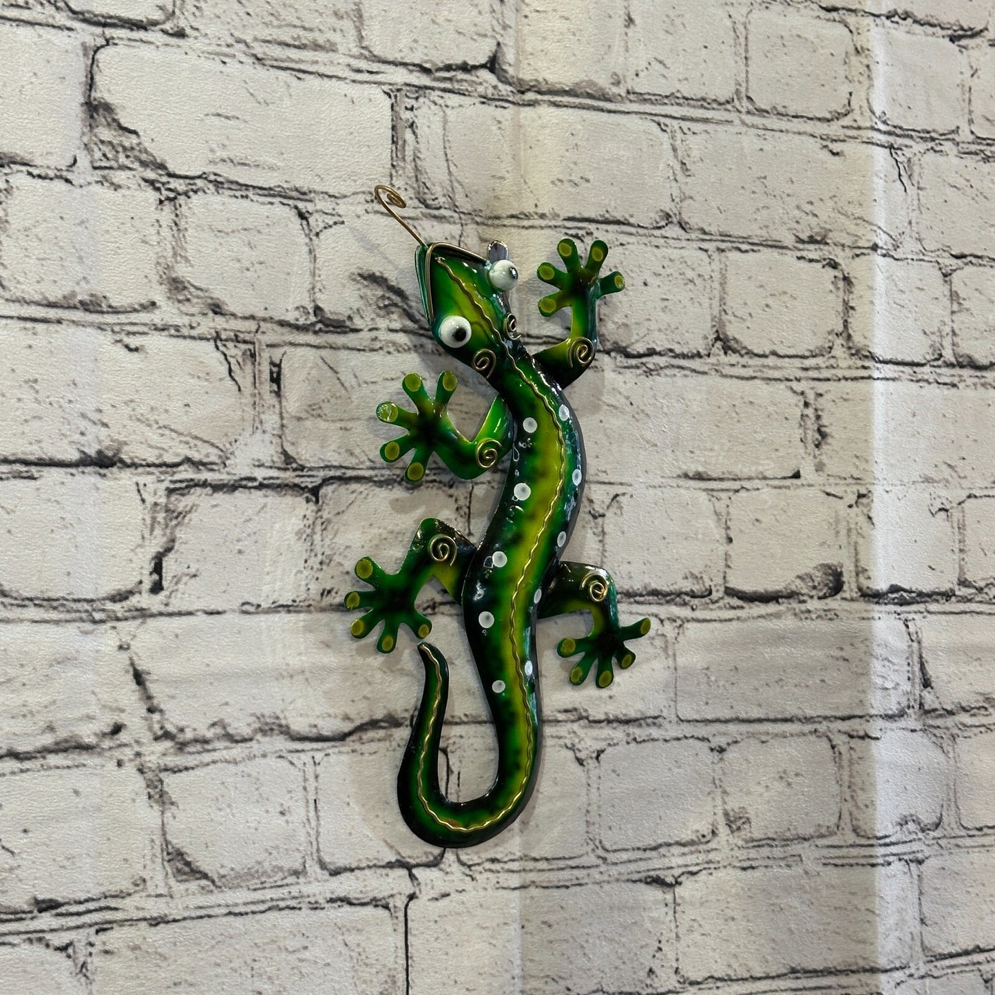 25cm x 12cm Green Gecko Lizard Metal Tin Wall Hanging Ornament Painted Statue