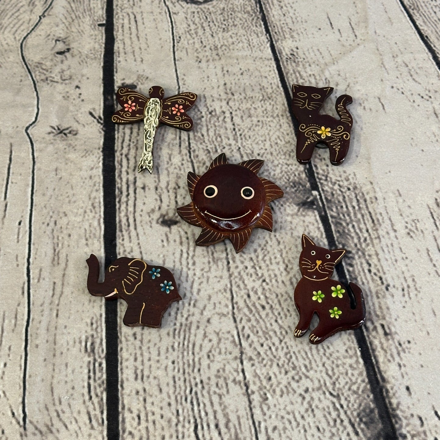 Sitting Cat Wooden Animal Fridge Magnet Cartoon Magnetic Note Holder Novelty