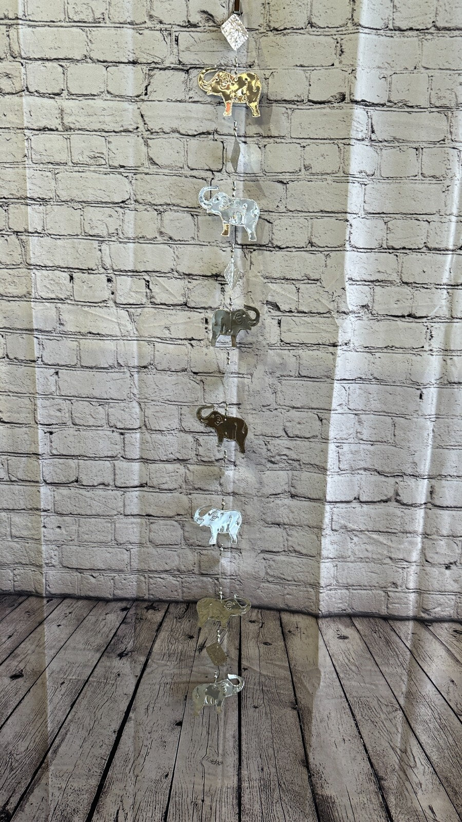 Aluminium Stamped Sitting Elephant String Wall Hangings Home Decoration