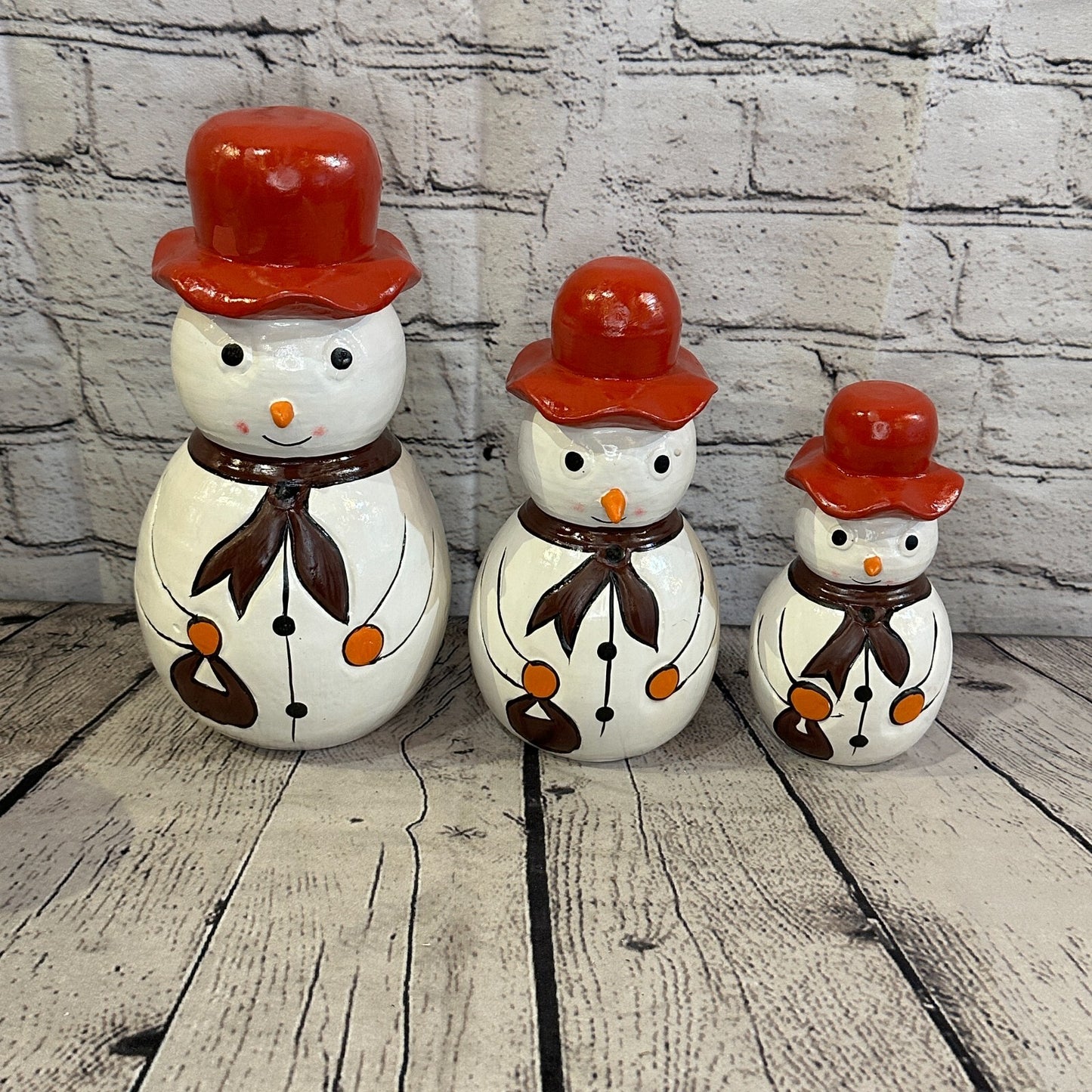 15cm x 8cm Red Top Hat Snowman Handcrafted Wood Xmas Christmas Ornament