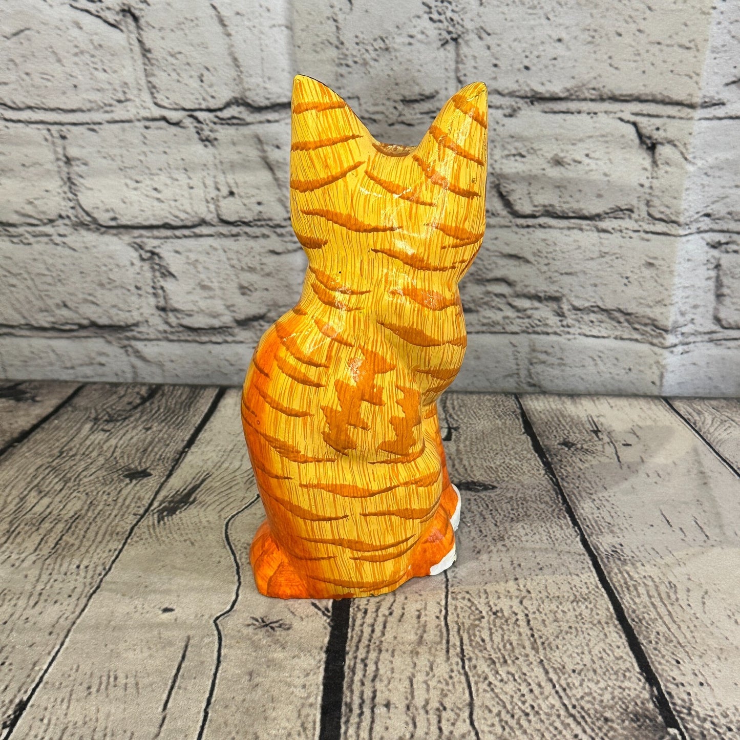 20cm x 10cm Orange Tabby Sitting Style Painted Wooden Hand Carved Cat Wooden