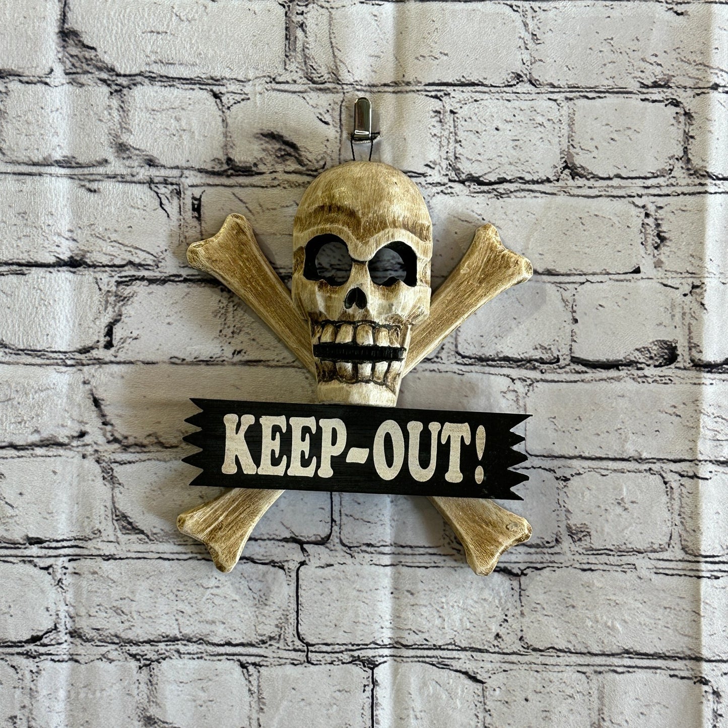 Skull & Crossbones Keep Out Pirate Sign Door Plaque 20cm x 20cm Handmade