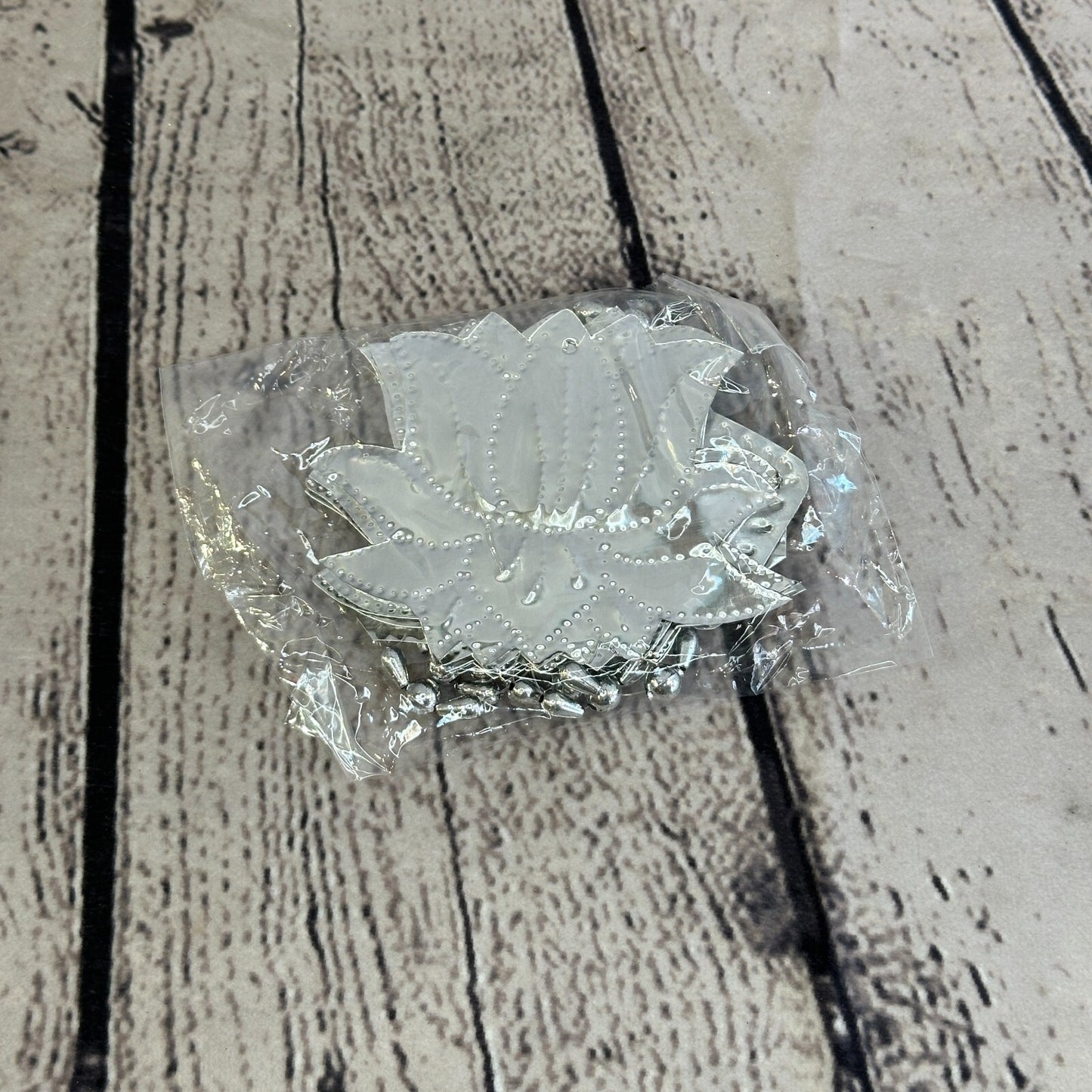 Aluminium Stamped Lotus Flower String Wall Hangings Home Decoration