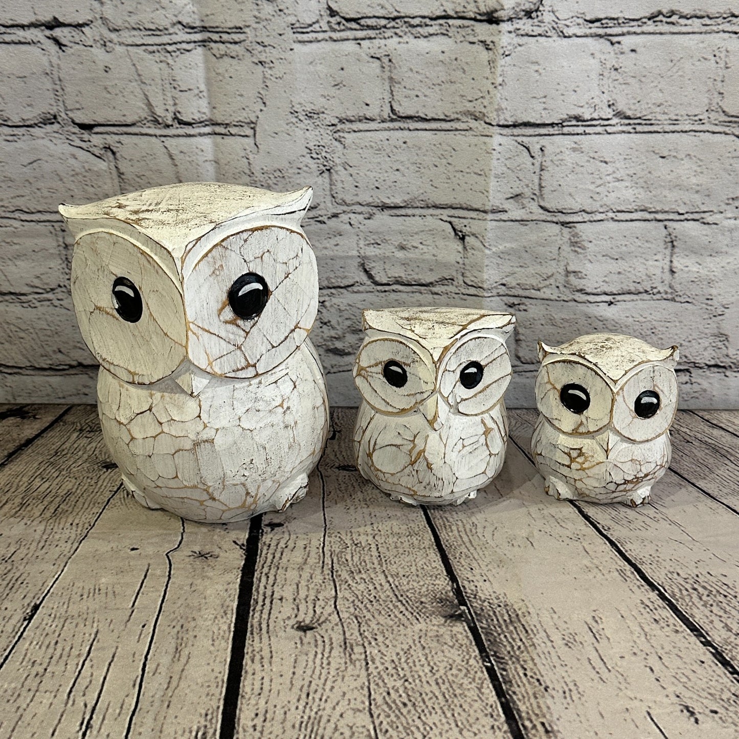 20cm x 15cm White Flower Wooden Shabby Owl Statue Ornament Fair Trade Handcarved