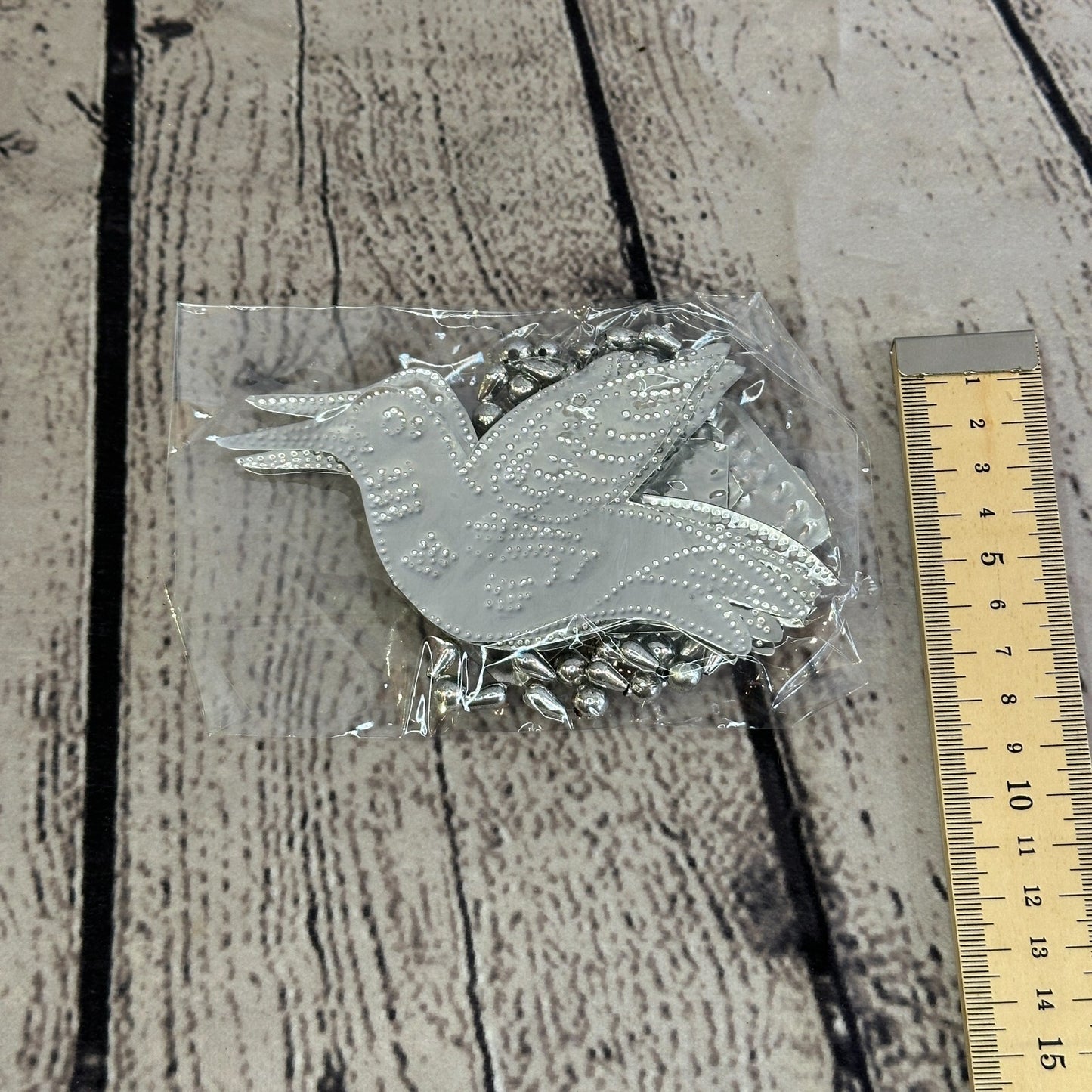 Aluminium Stamped Sitting Humming Bird String Wall Hangings Home Decoration