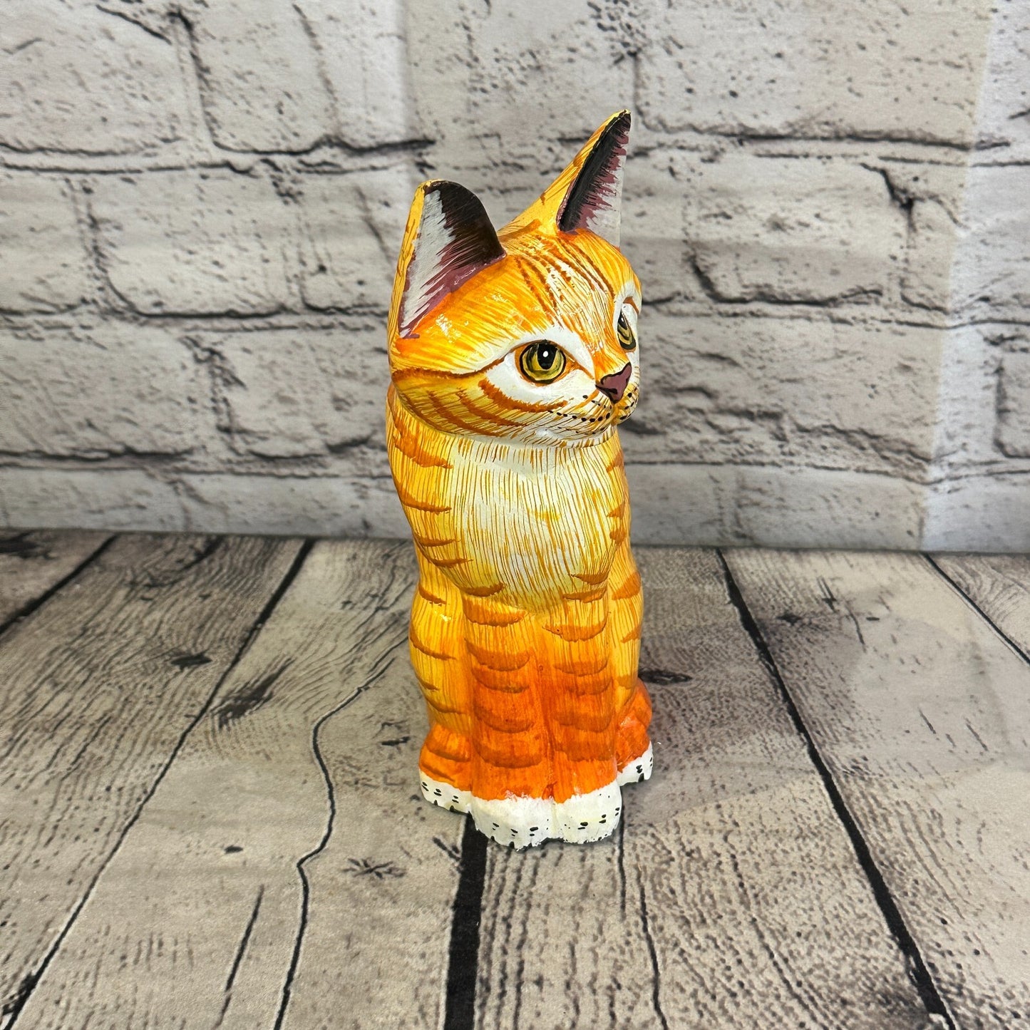 20cm x 10cm Orange Tabby Sitting Style Painted Wooden Hand Carved Cat Wooden