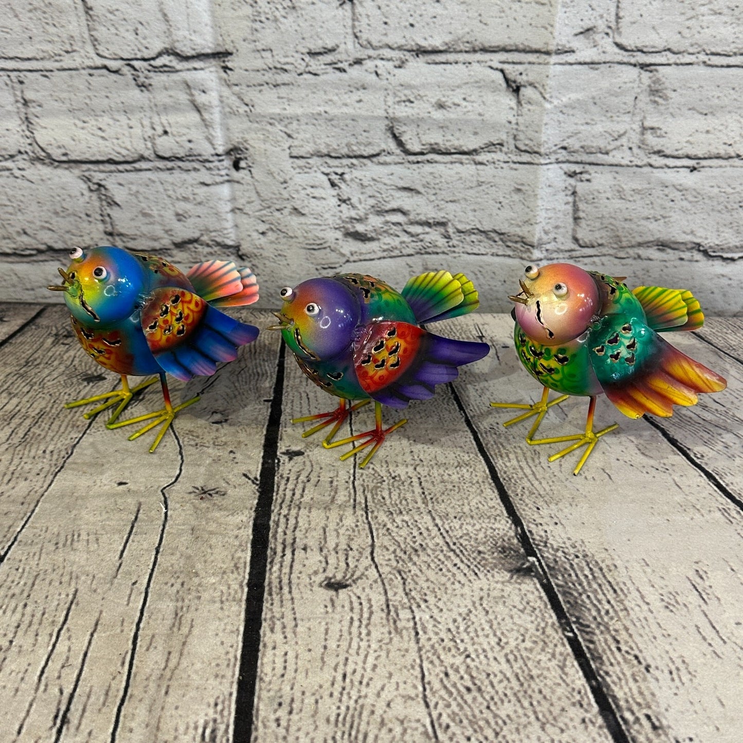 10cm x 10cm Bright Purple Bird Metal Tin Wall Hanging Ornament Painted Statue